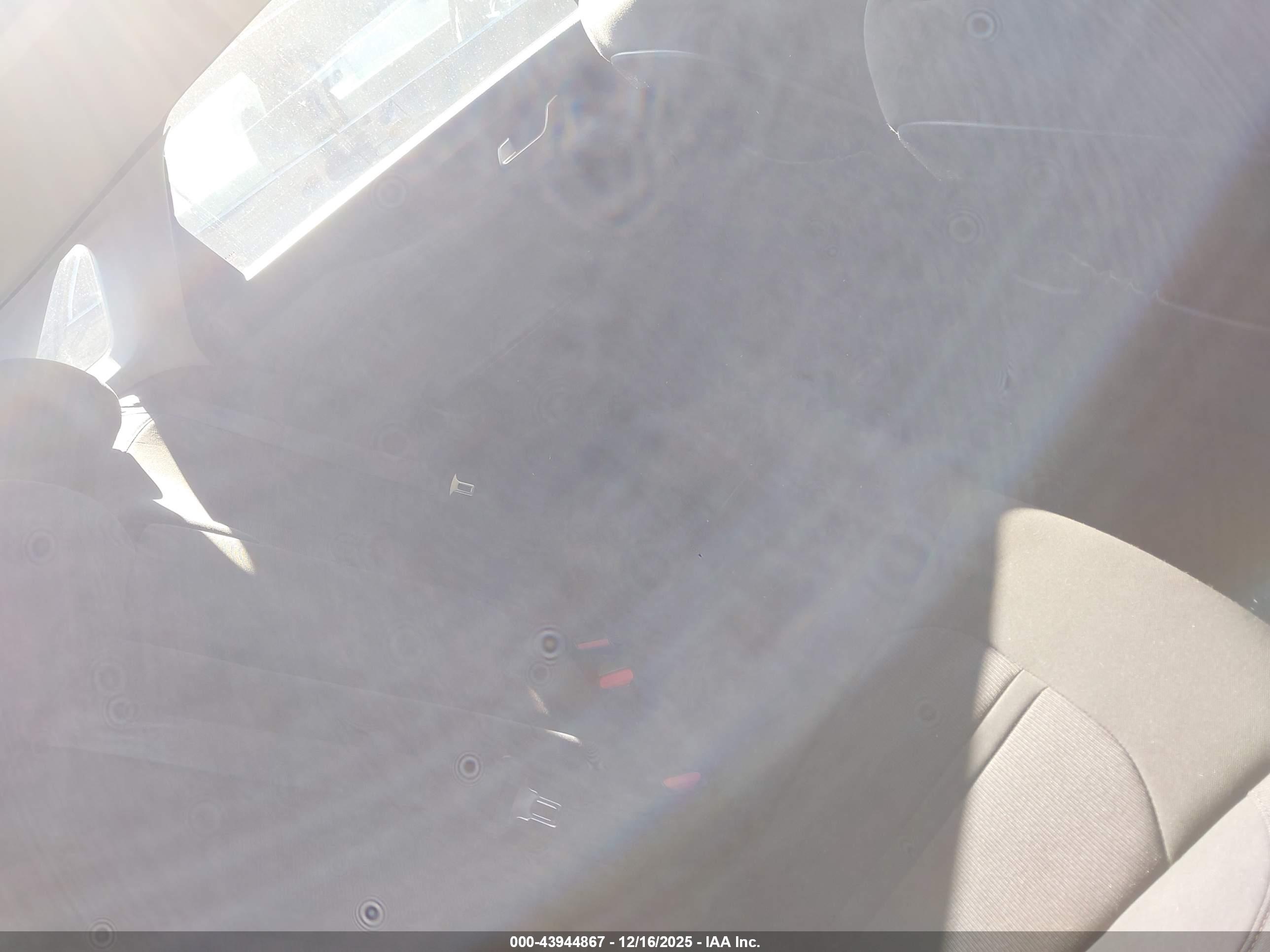 KIA K5 image 8