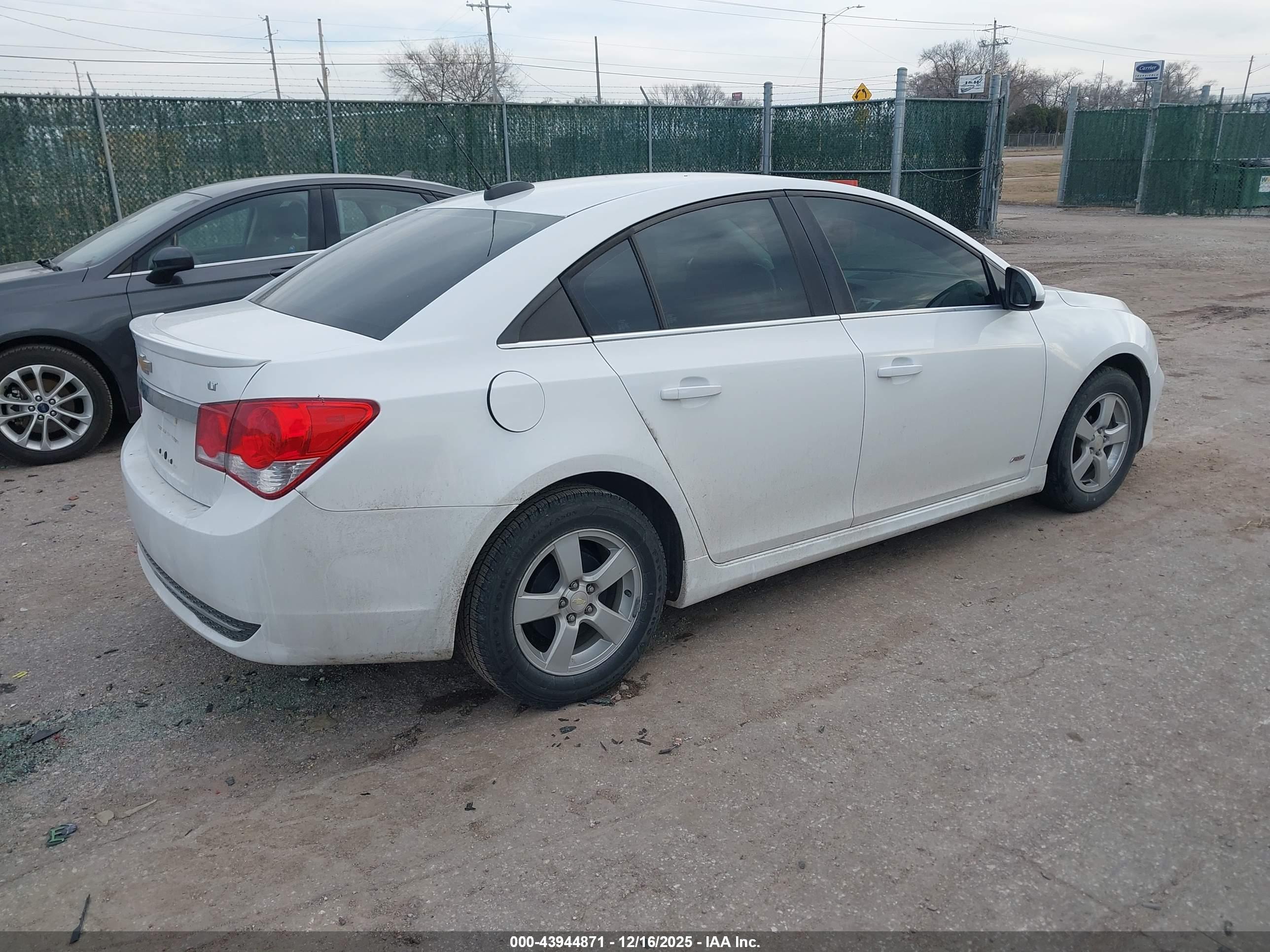 CHEVROLET CRUZE image 4