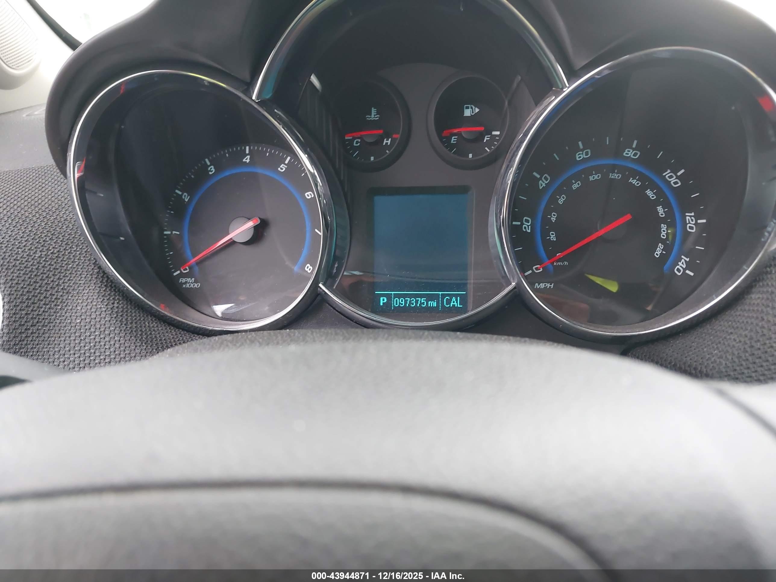 CHEVROLET CRUZE image 7