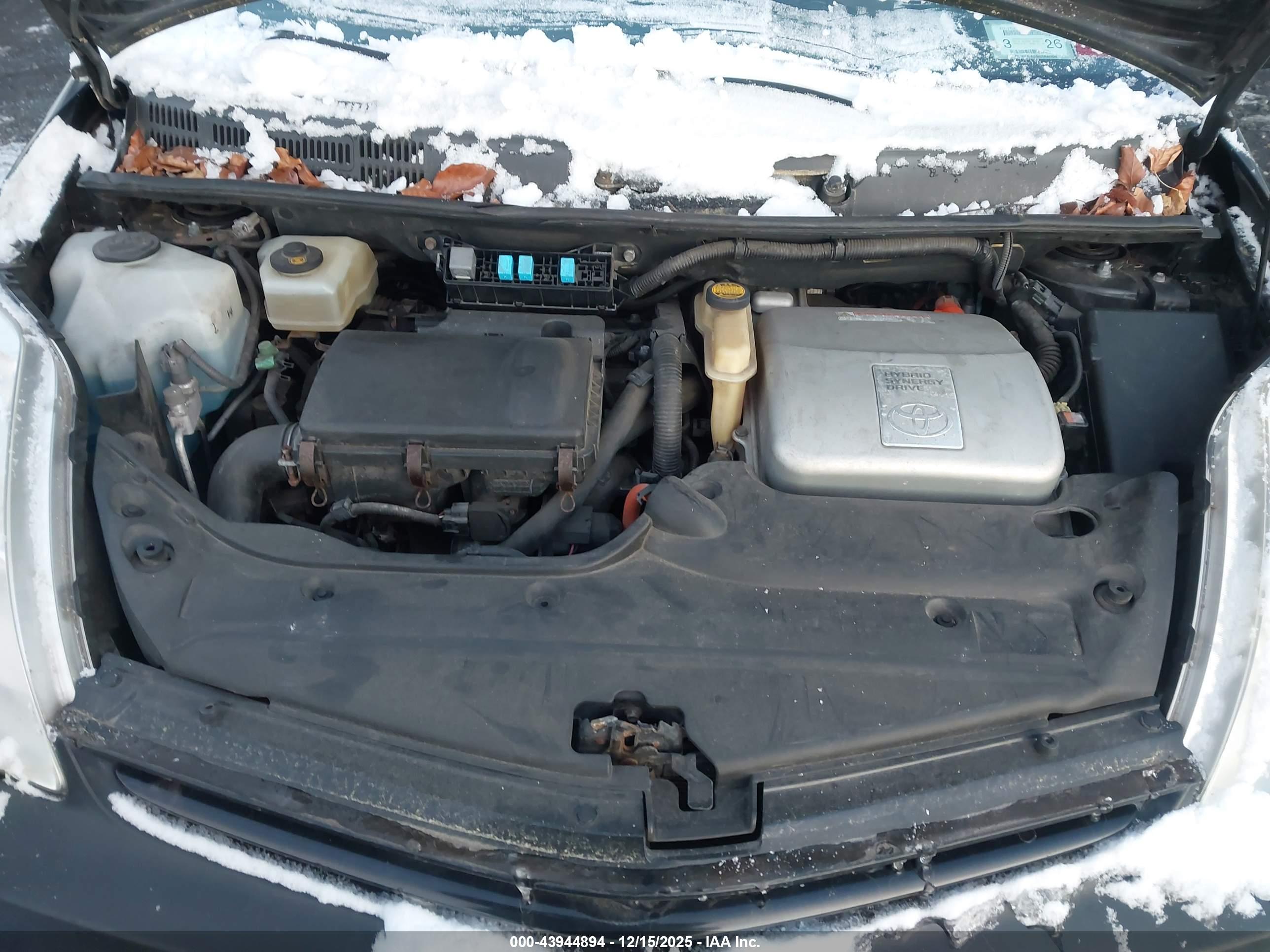 TOYOTA PRIUS image 10