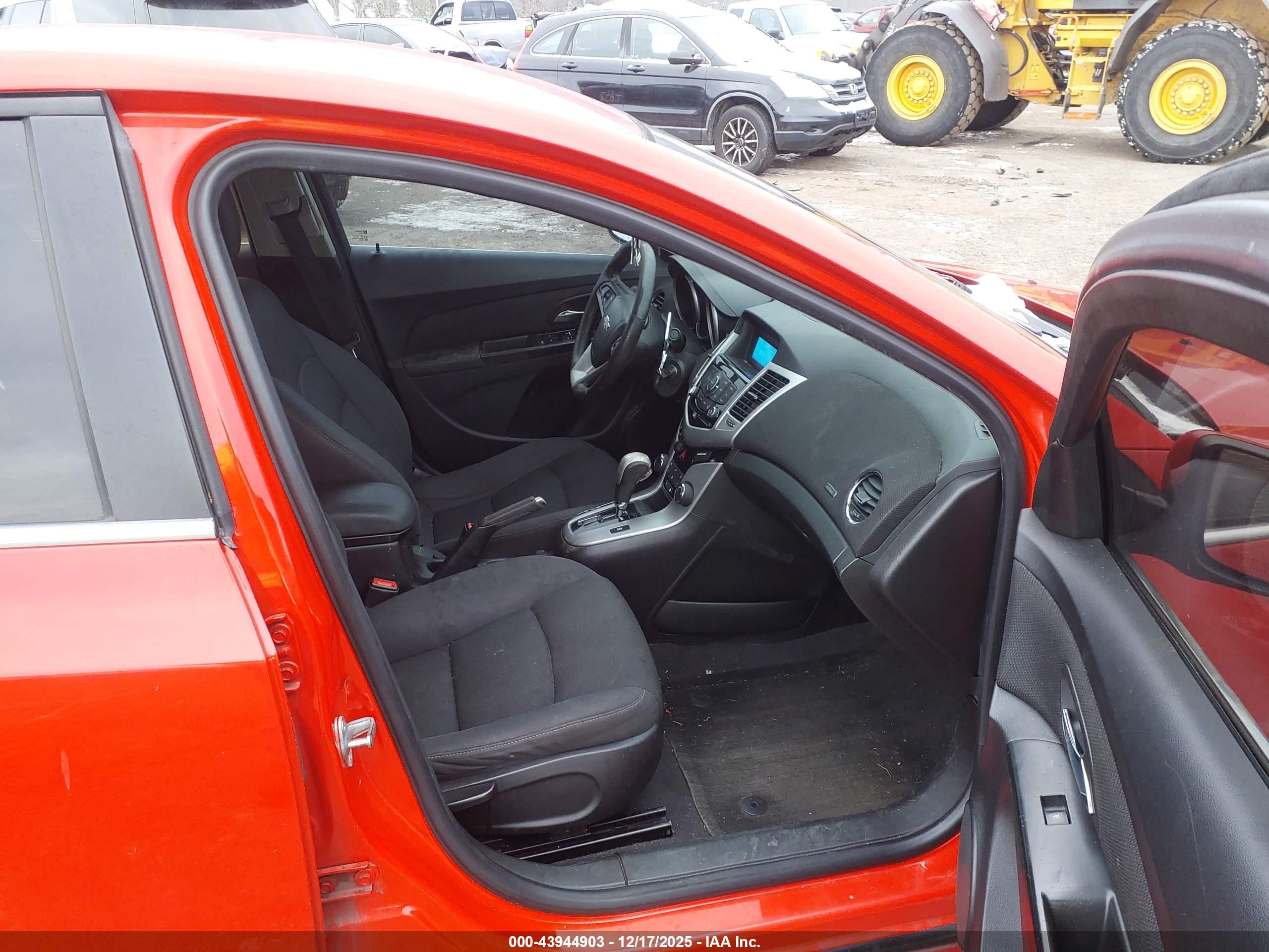 CHEVROLET CRUZE image 5