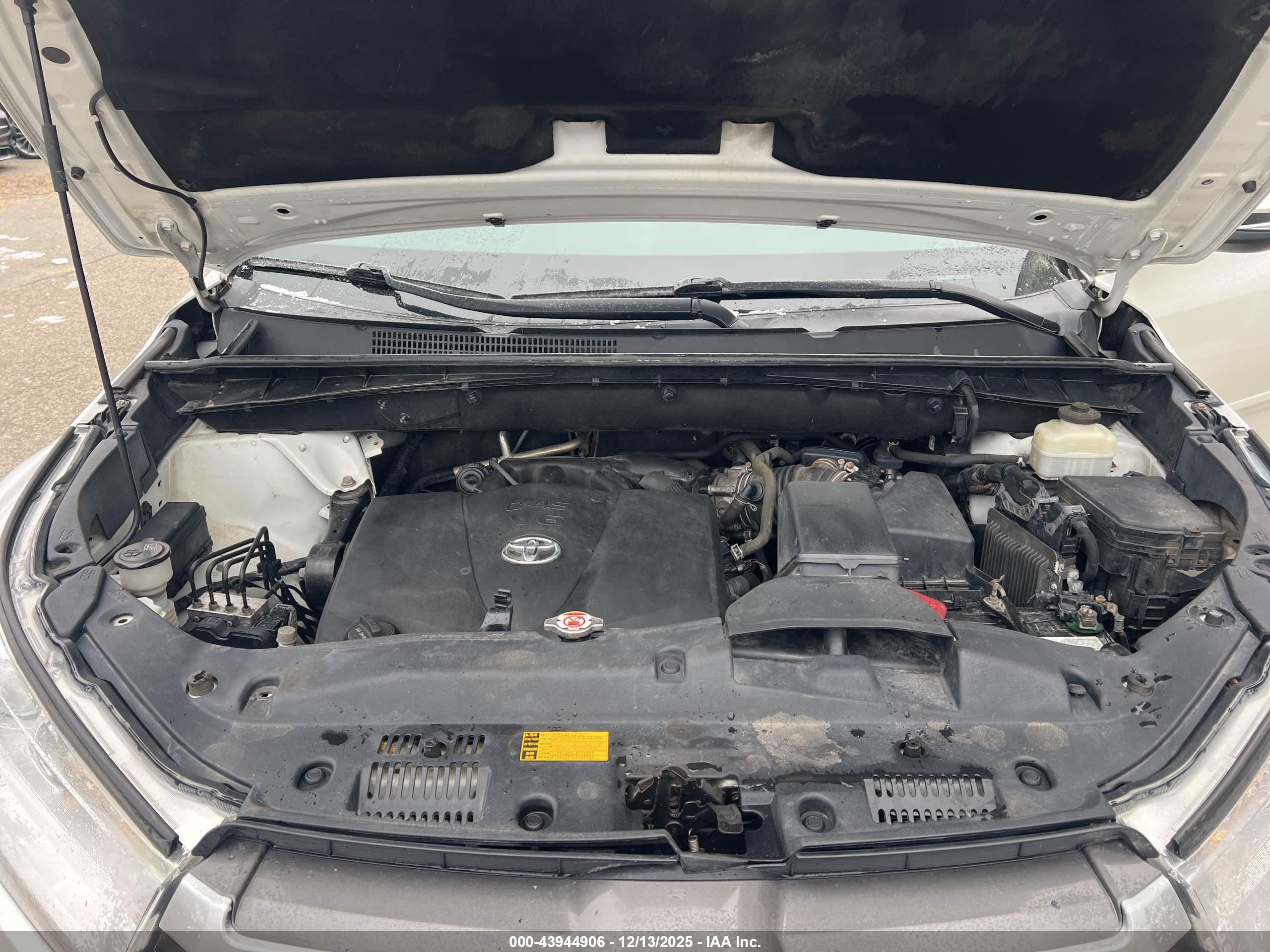 TOYOTA HIGHLANDER image 10