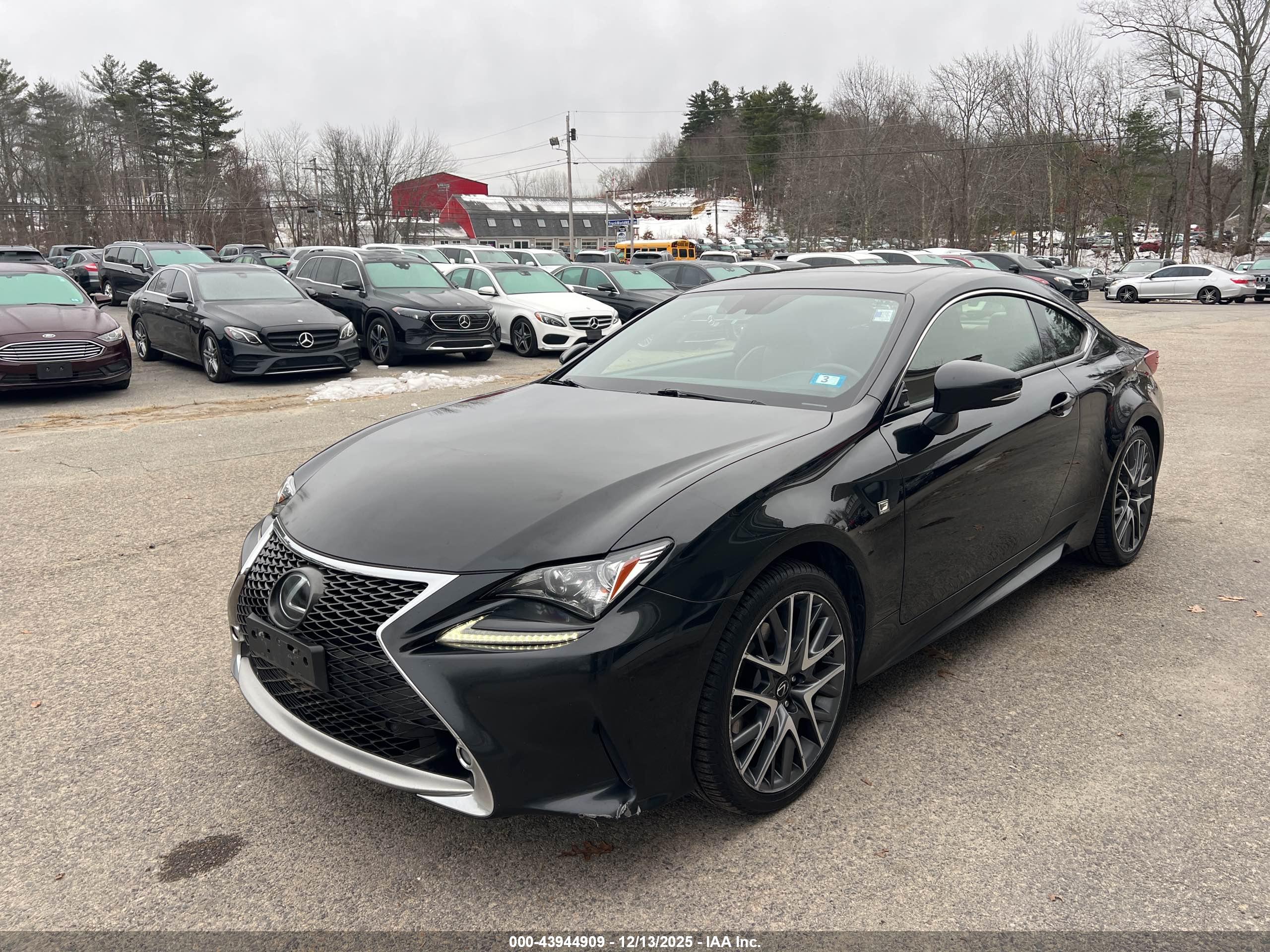 LEXUS RC image 2