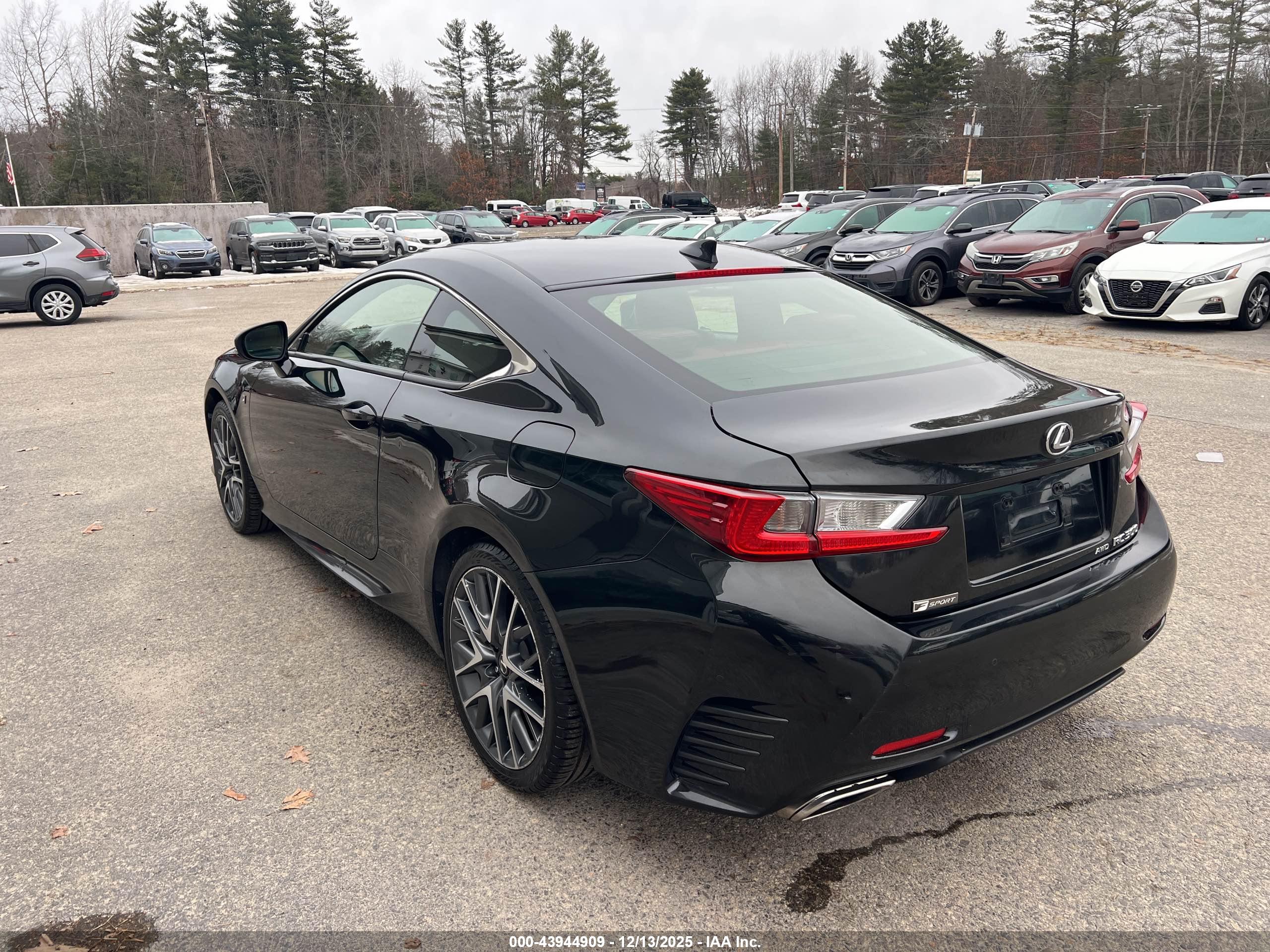 LEXUS RC image 3