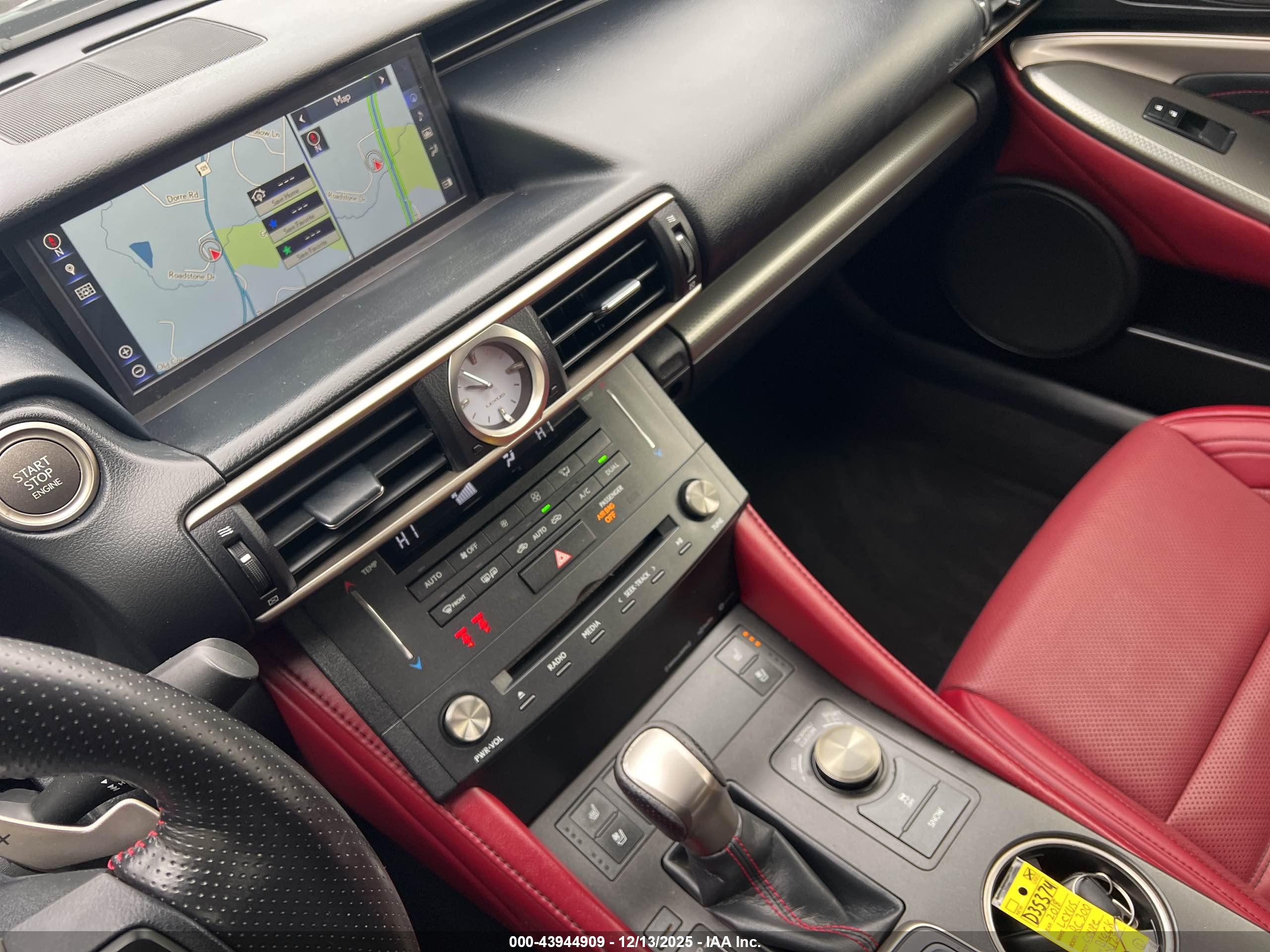 LEXUS RC image 6