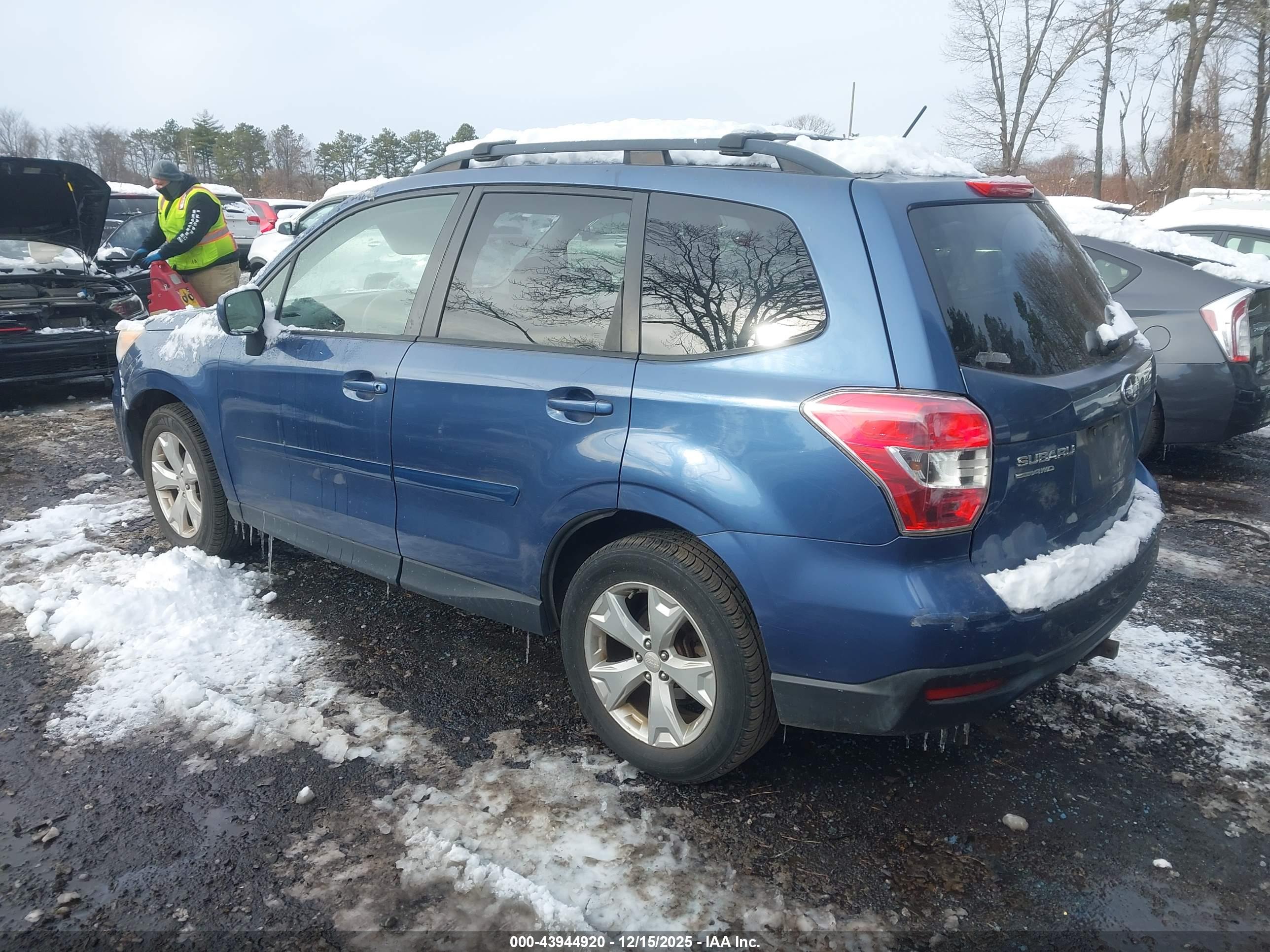 SUBARU FORESTER image 3