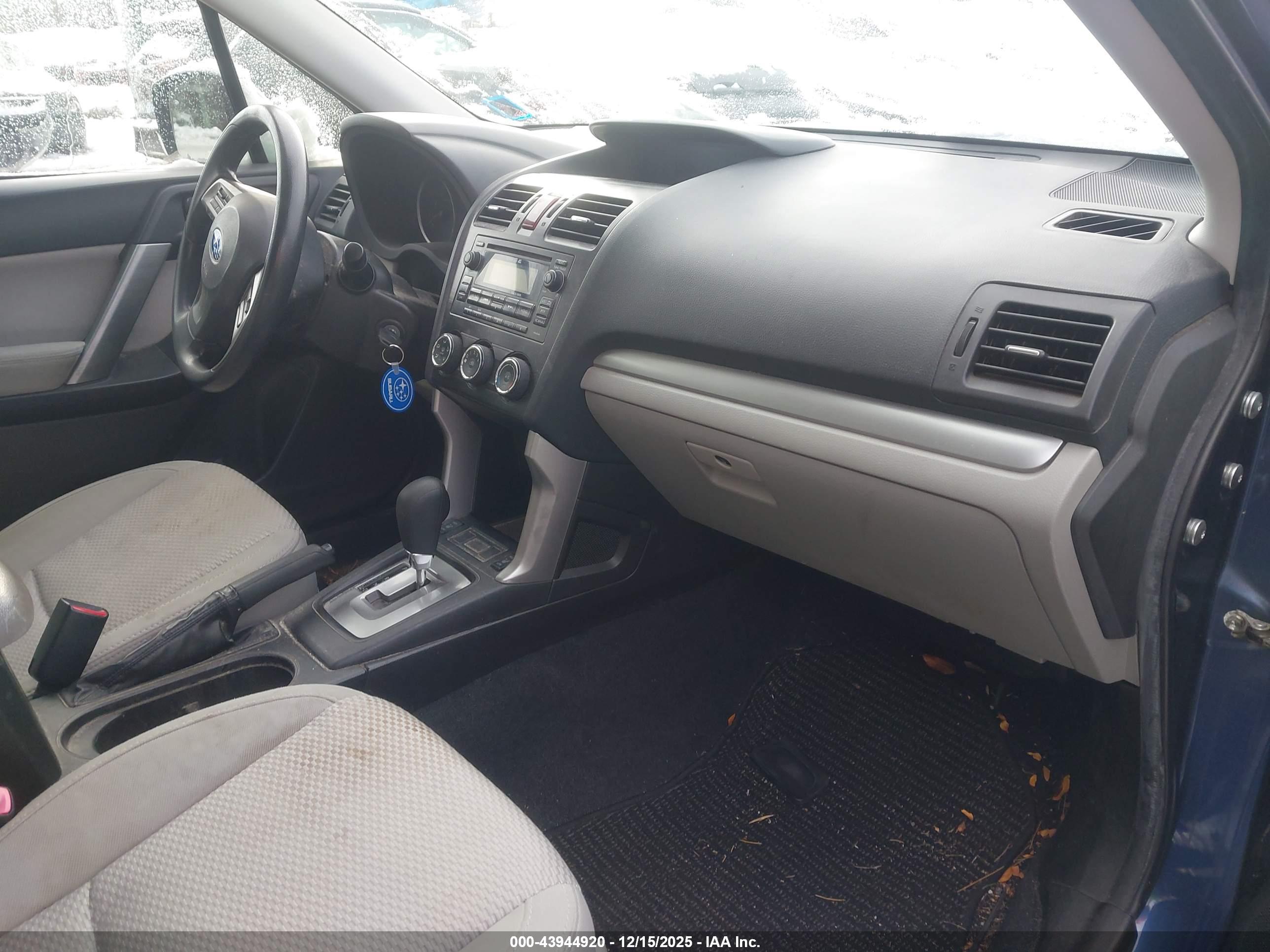 SUBARU FORESTER image 5