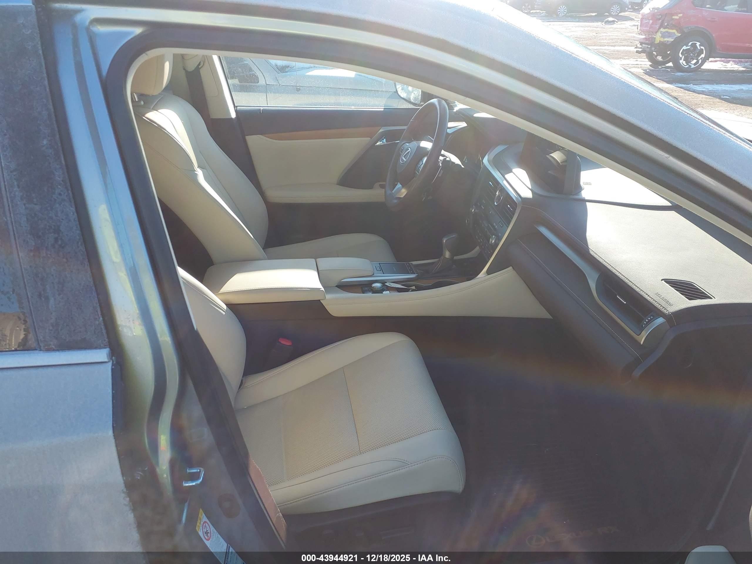 LEXUS RX image 5