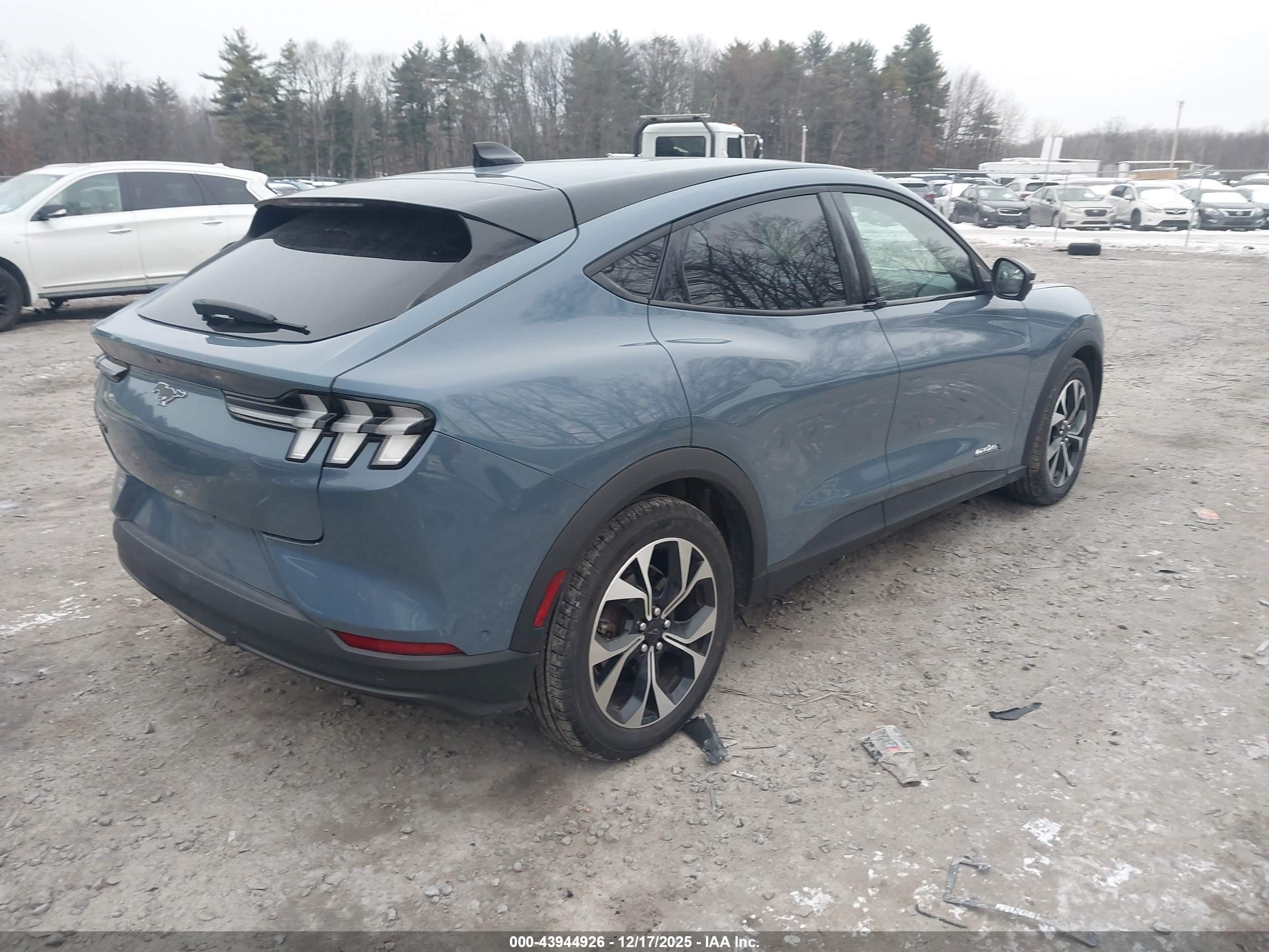 FORD MUSTANG image 4