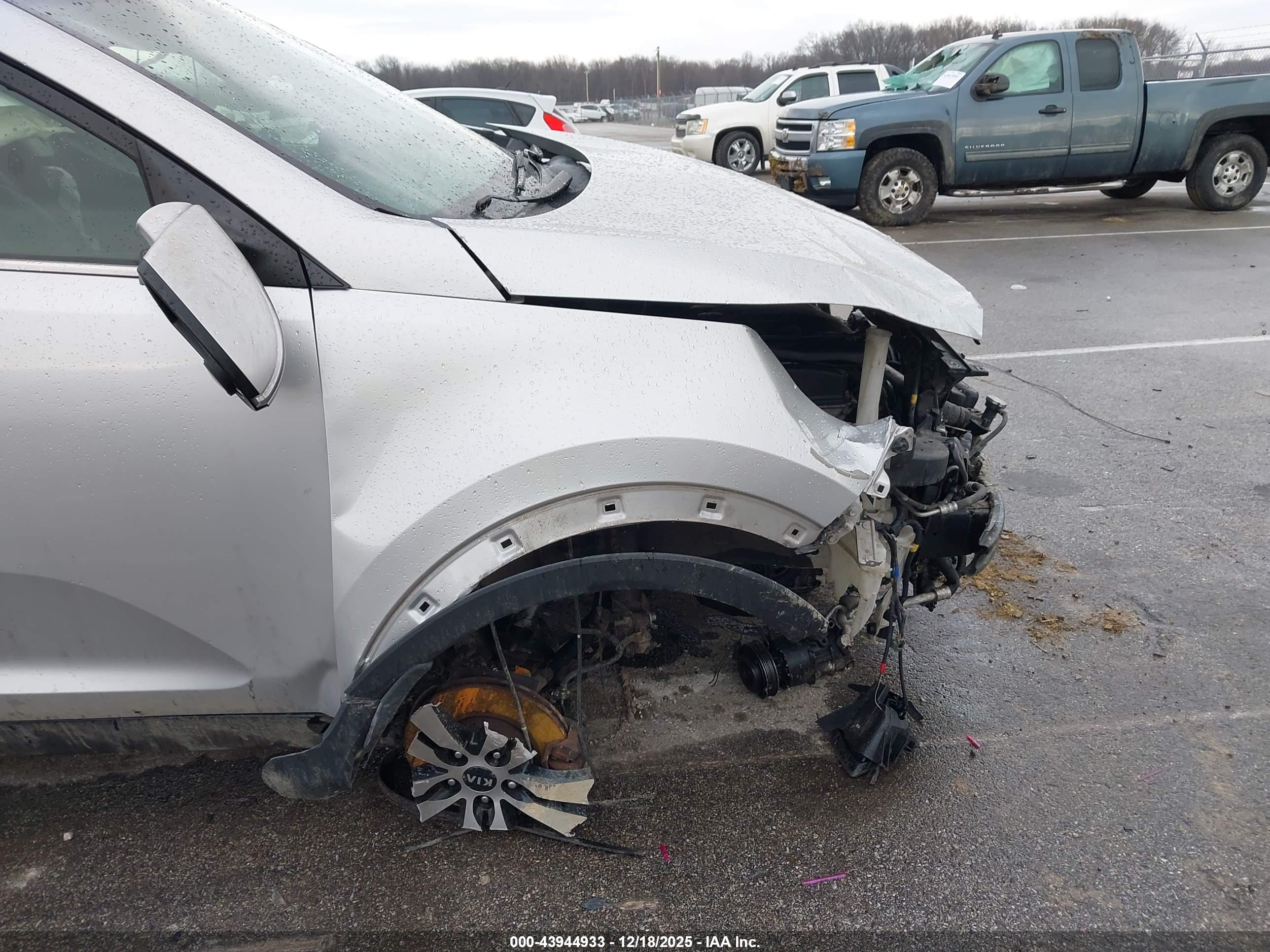 KIA SPORTAGE image 6