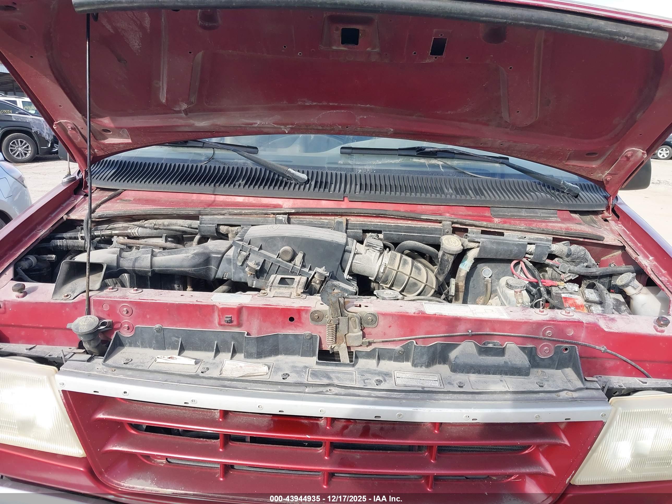 FORD ECONOLINE image 10