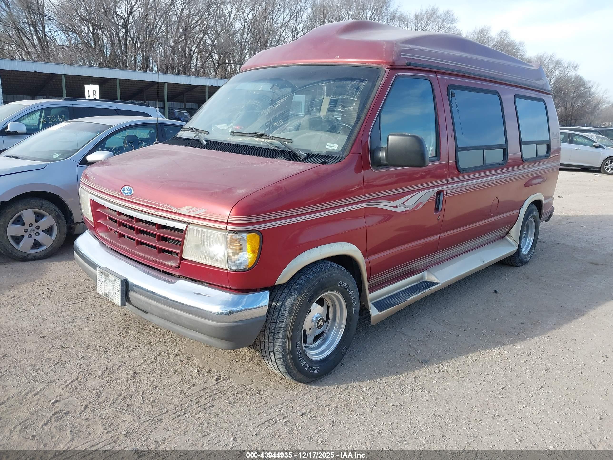 FORD ECONOLINE image 2