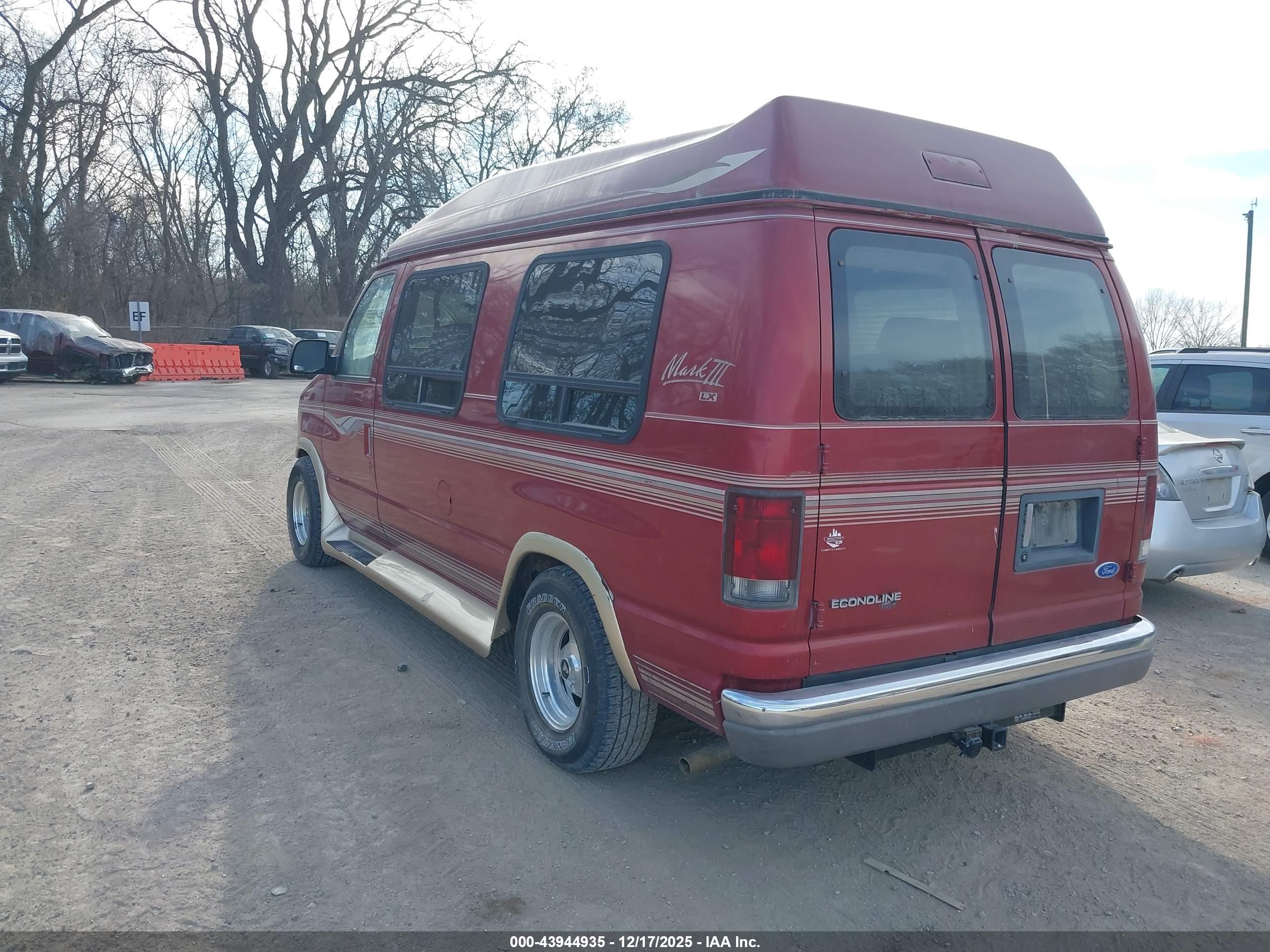 FORD ECONOLINE image 3