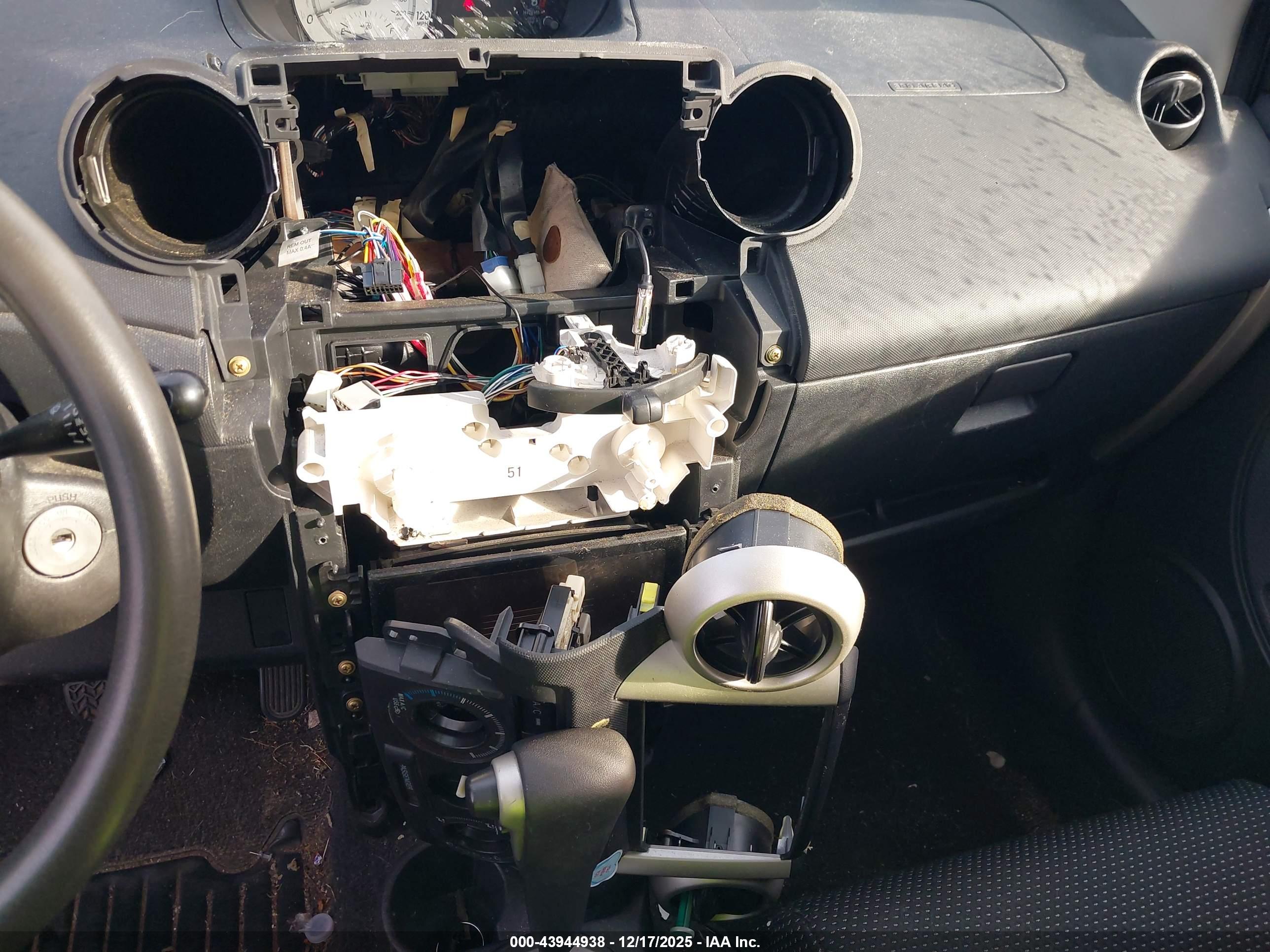 SCION XA image 6