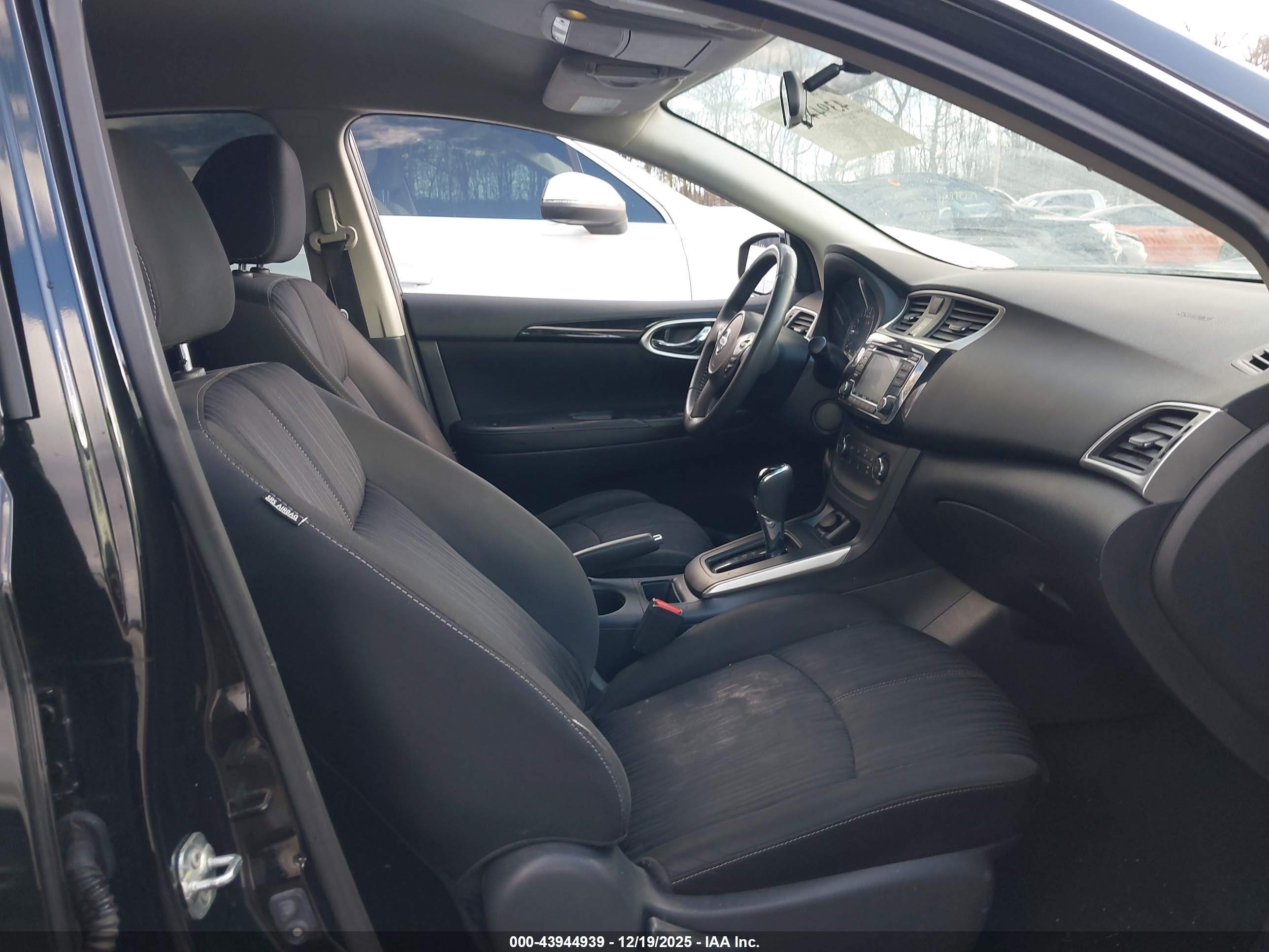 NISSAN SENTRA image 5