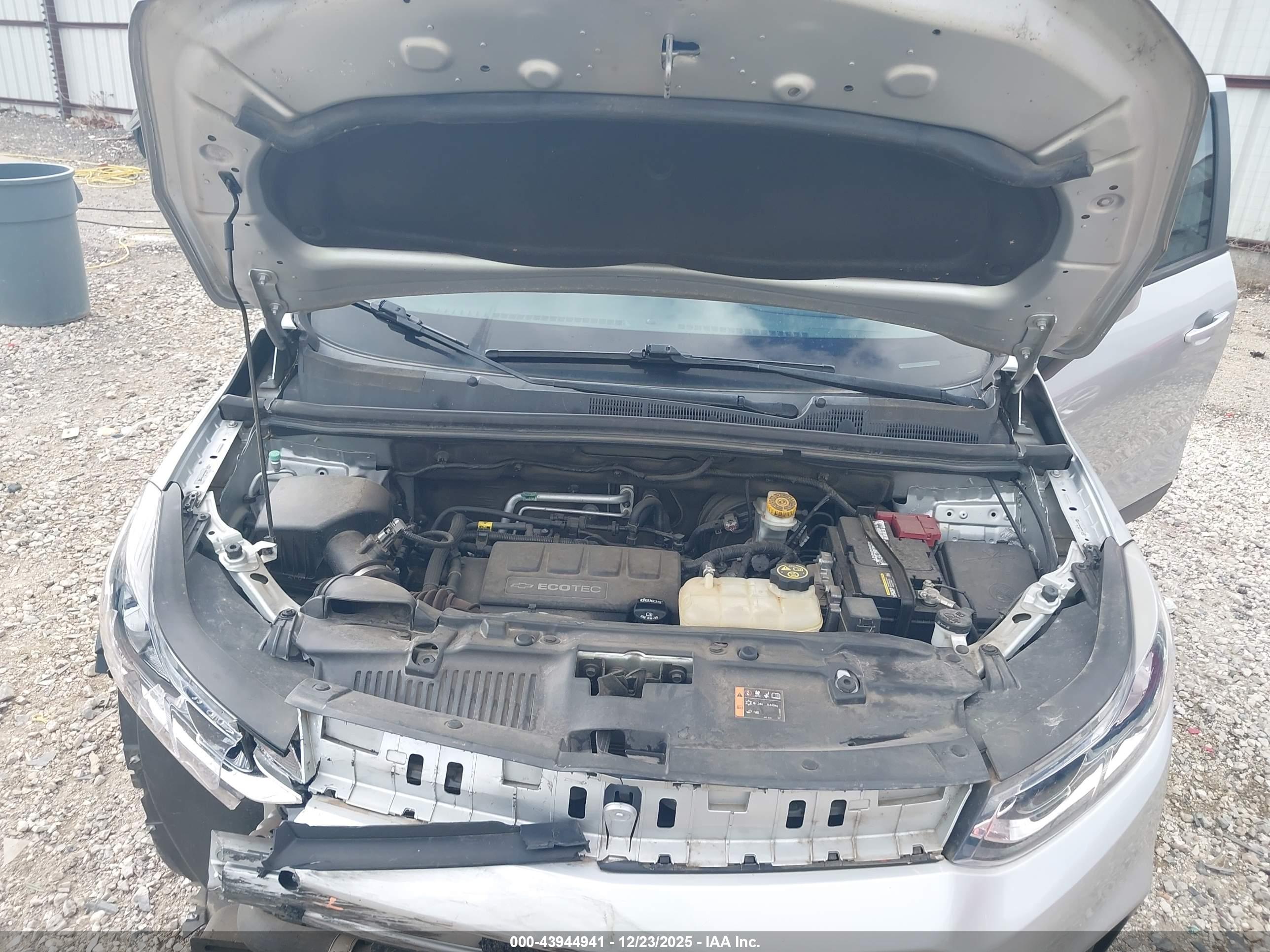CHEVROLET TRAX image 10
