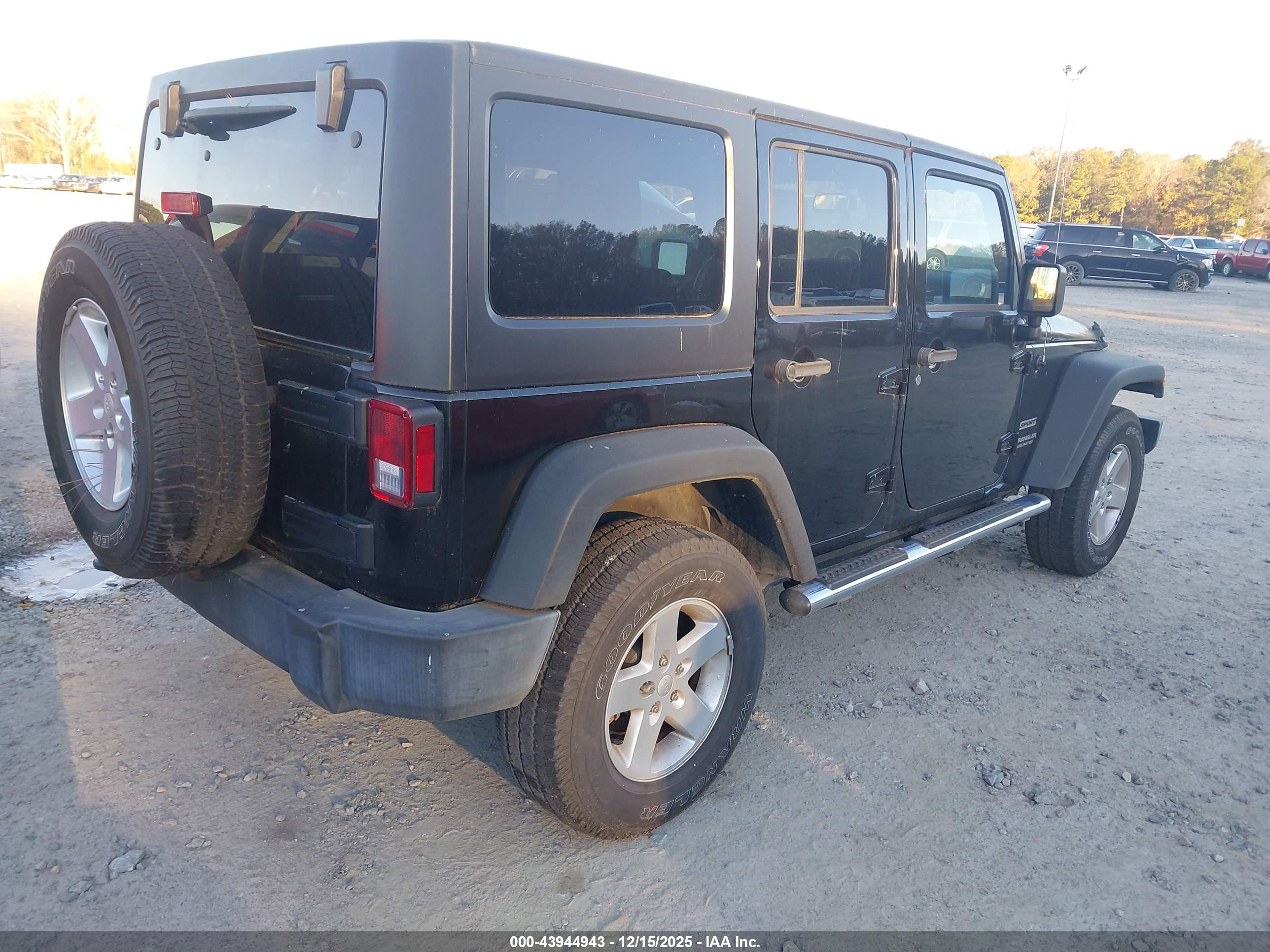 JEEP WRANGLER image 4