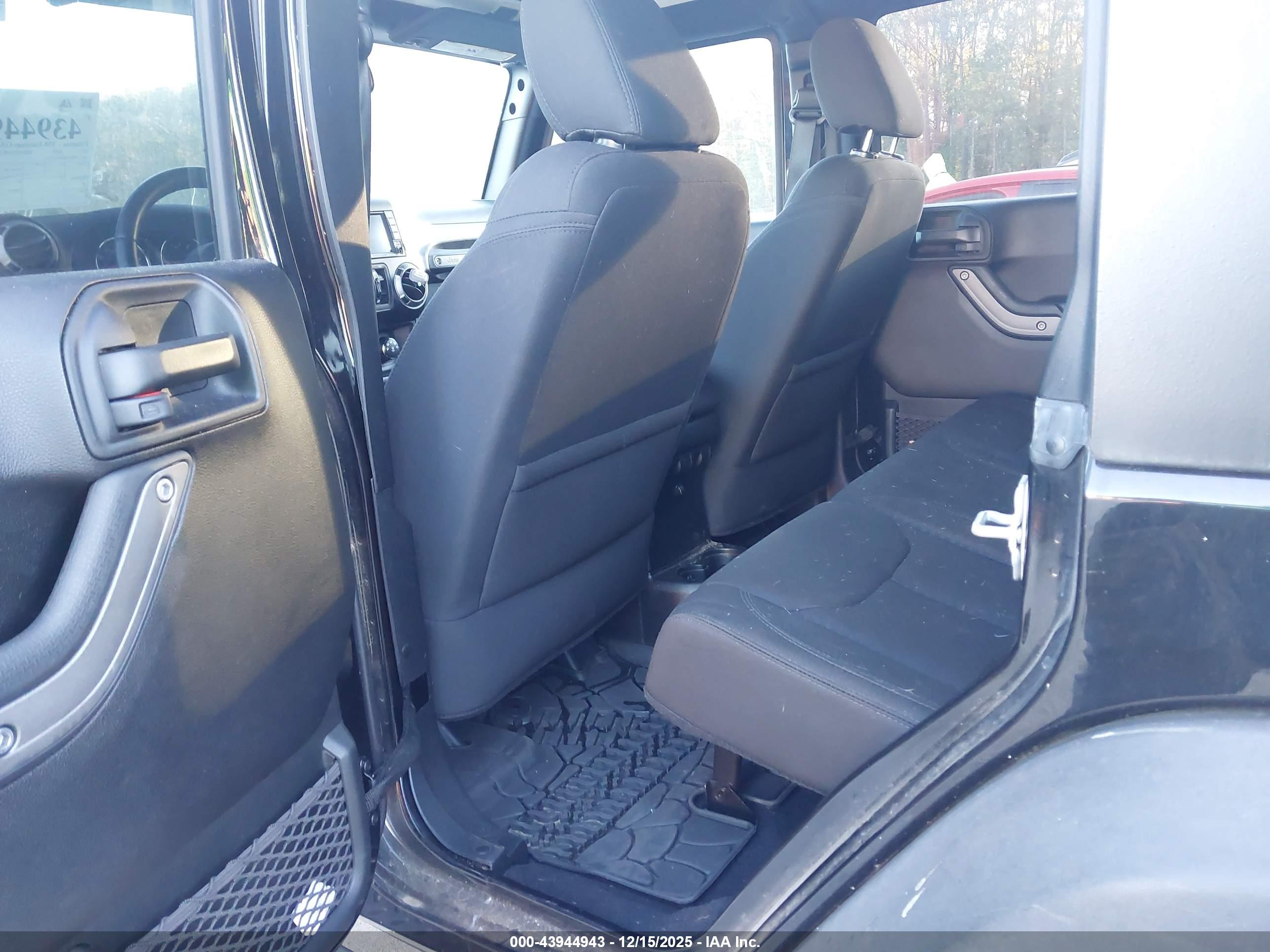 JEEP WRANGLER image 8