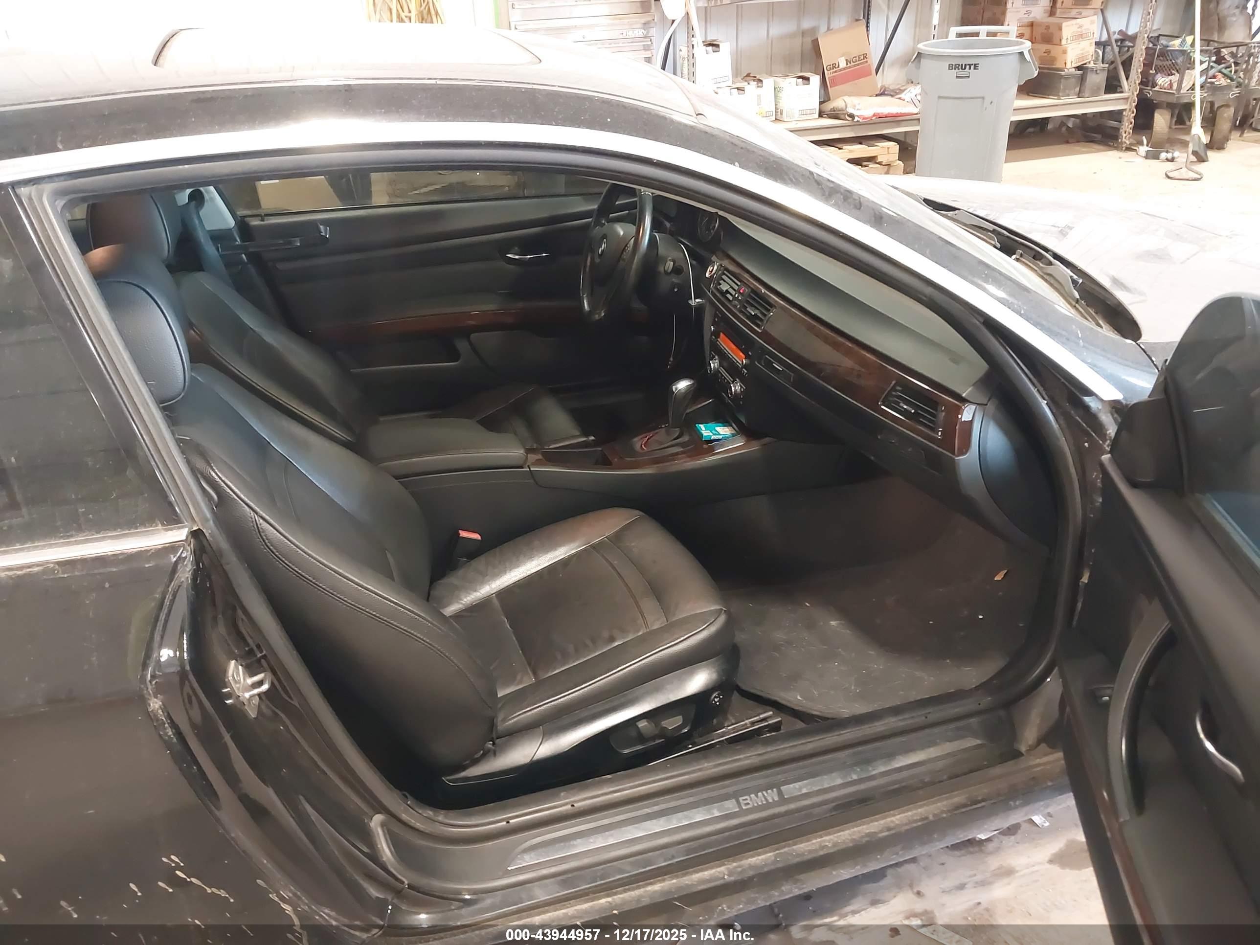 BMW 328I image 5