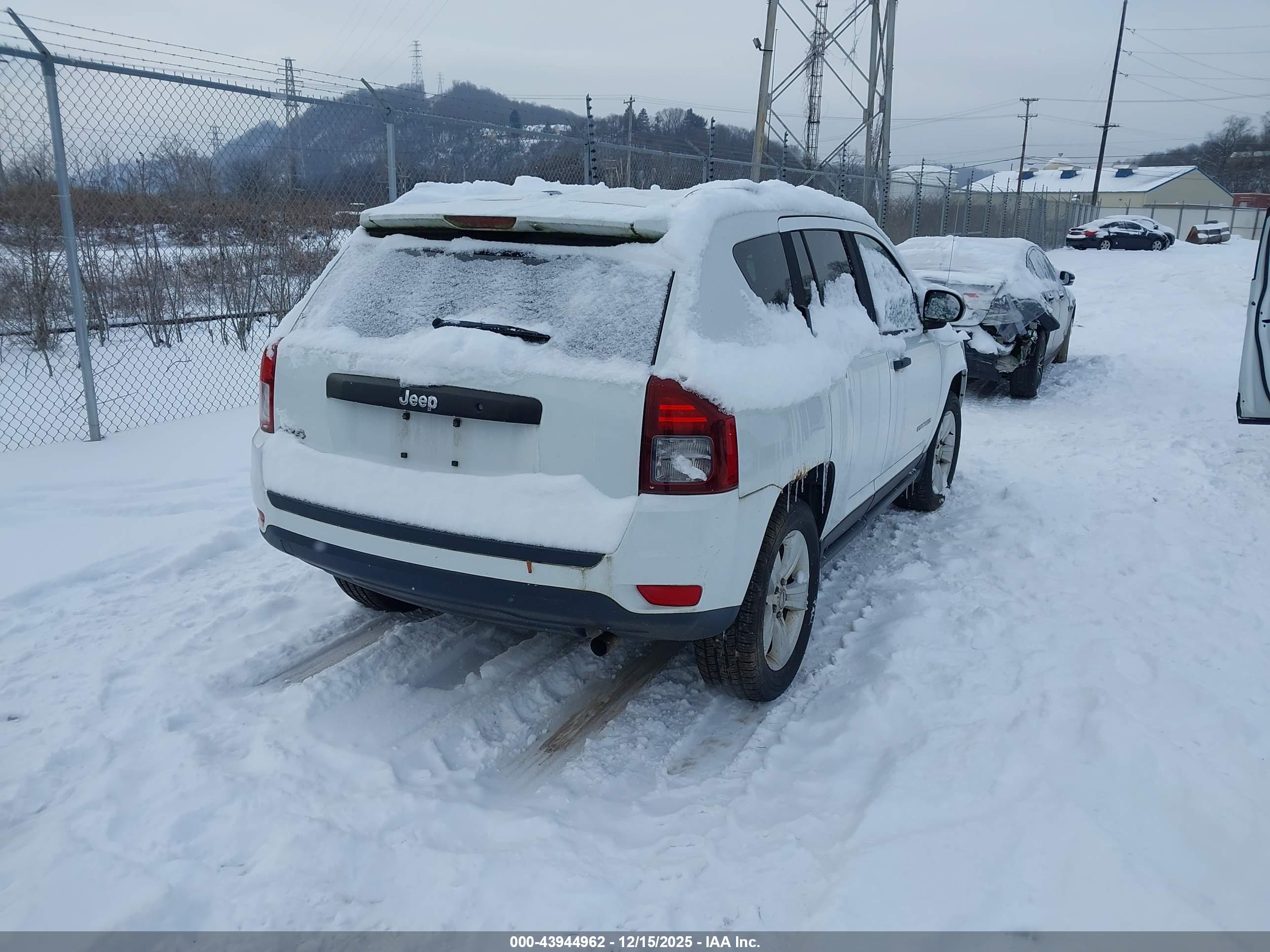 JEEP COMPASS image 4