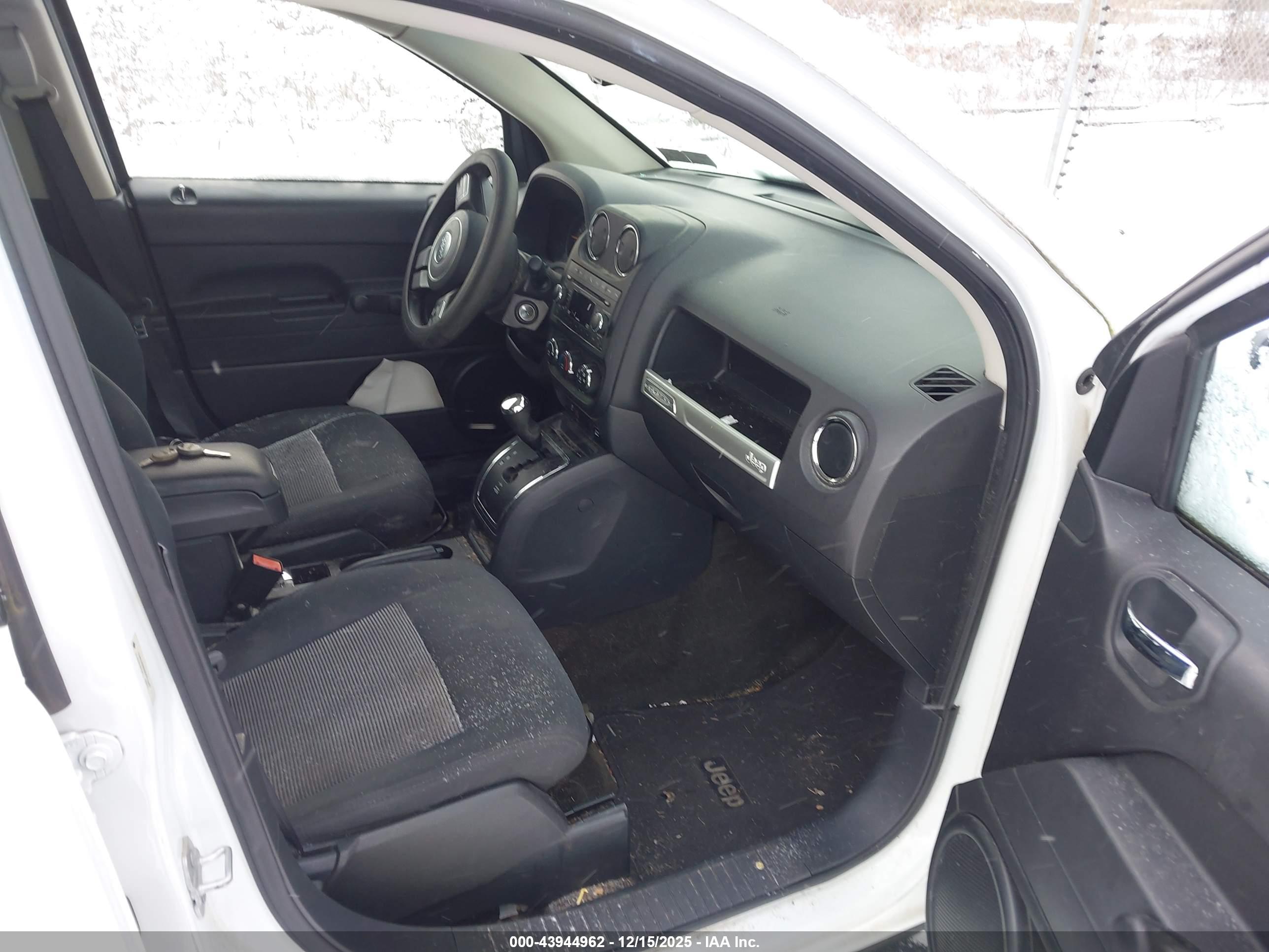 JEEP COMPASS image 5