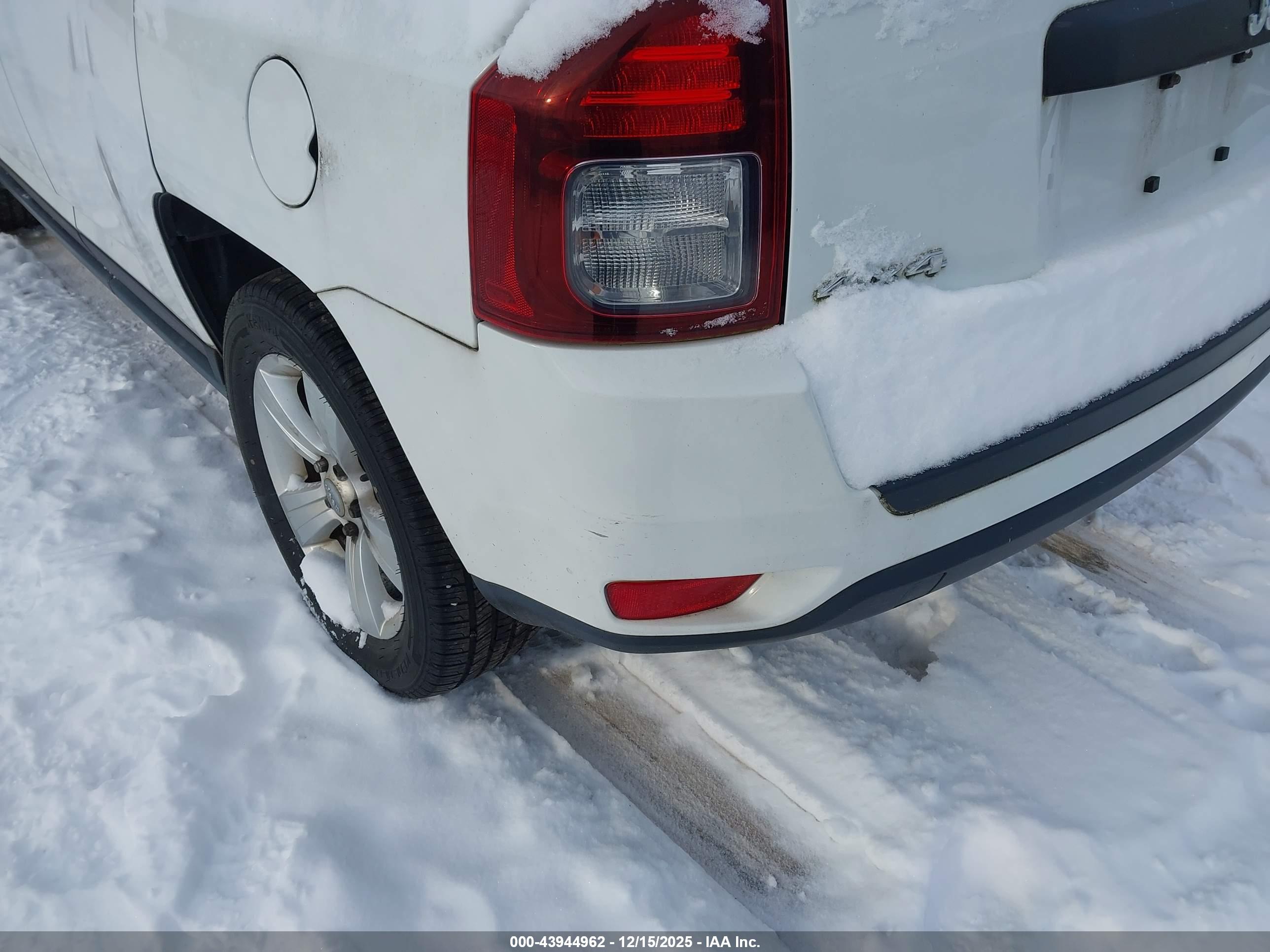 JEEP COMPASS image 6