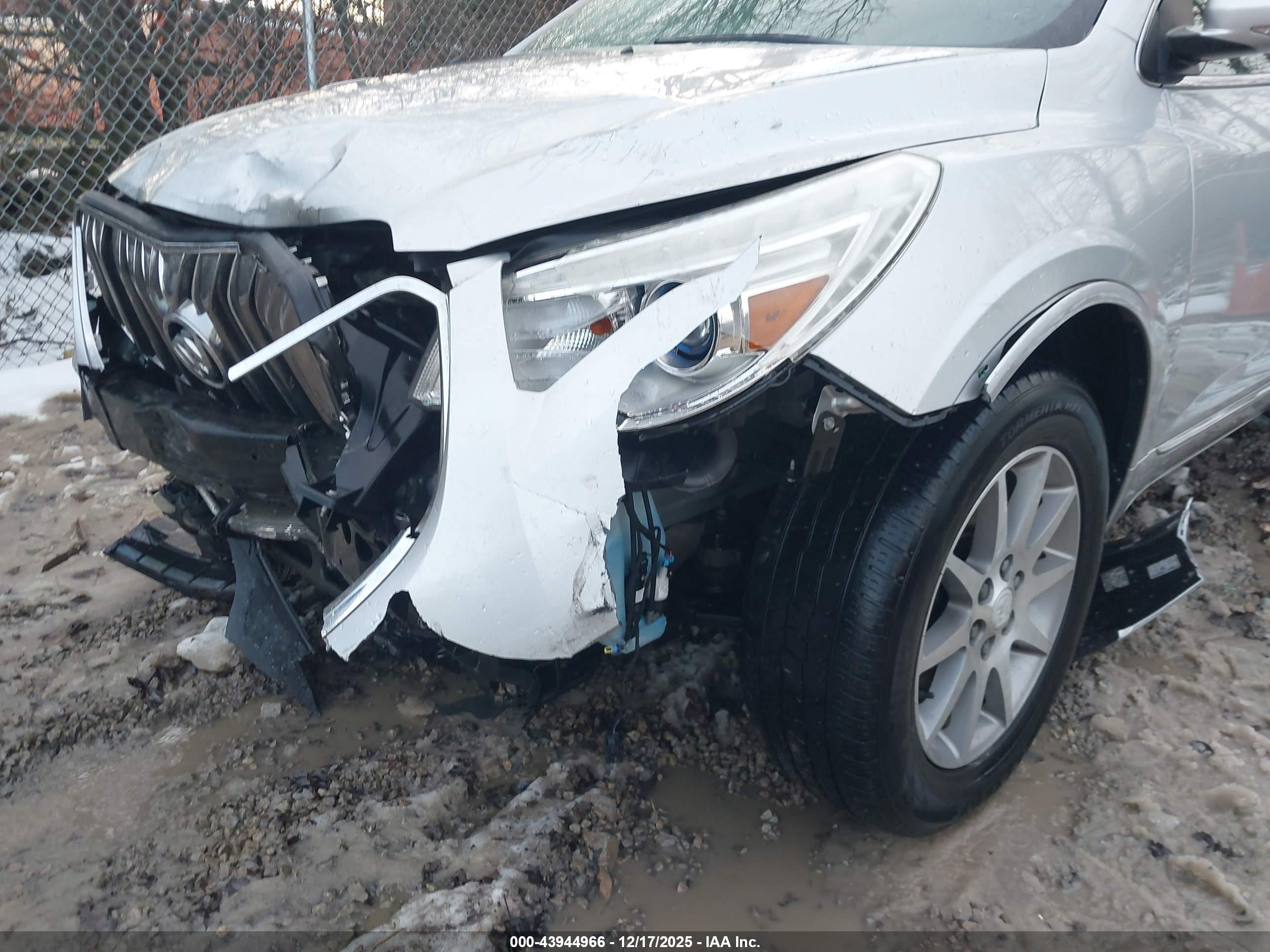 BUICK ENCLAVE image 6
