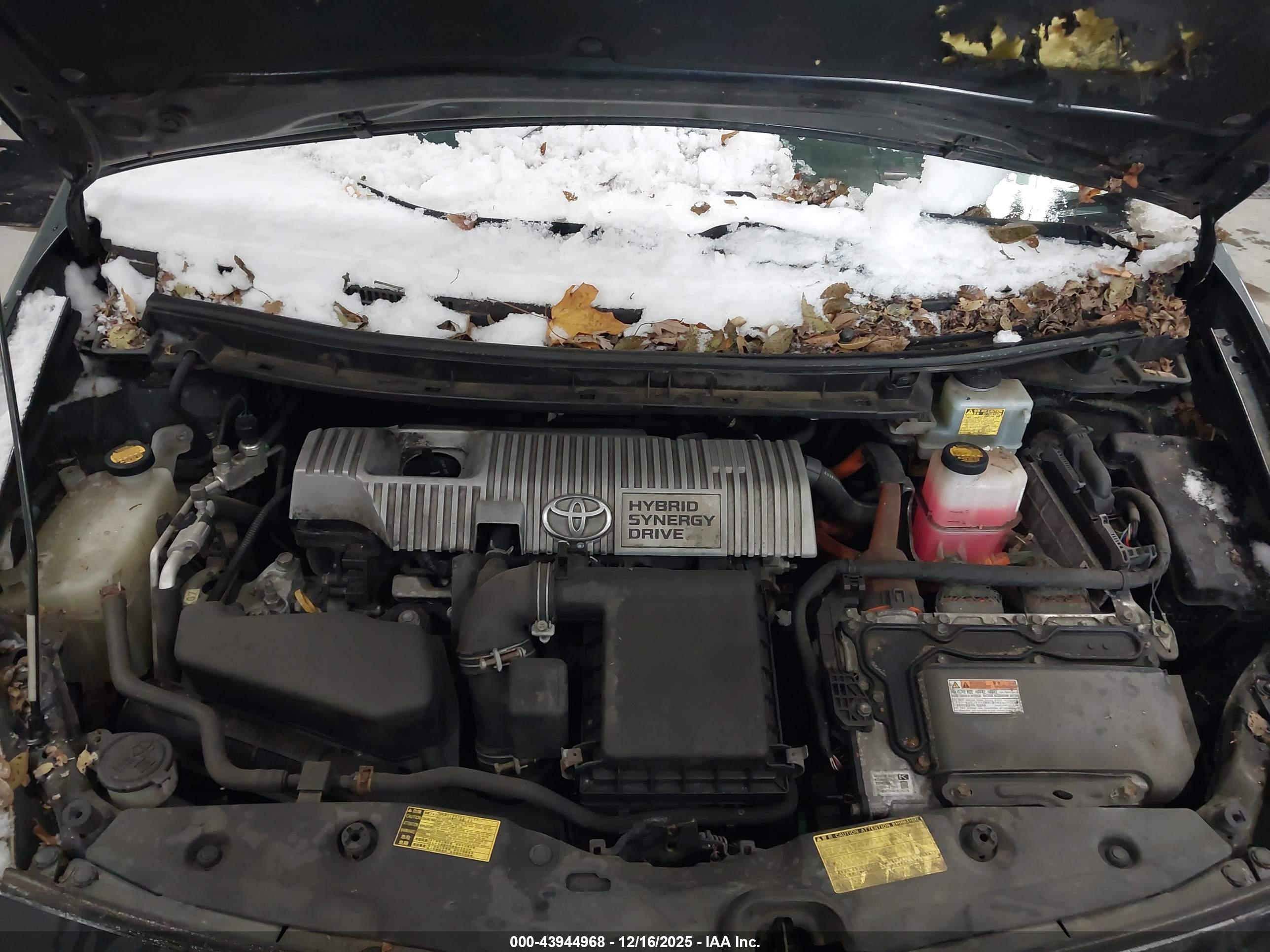 TOYOTA PRIUS image 10