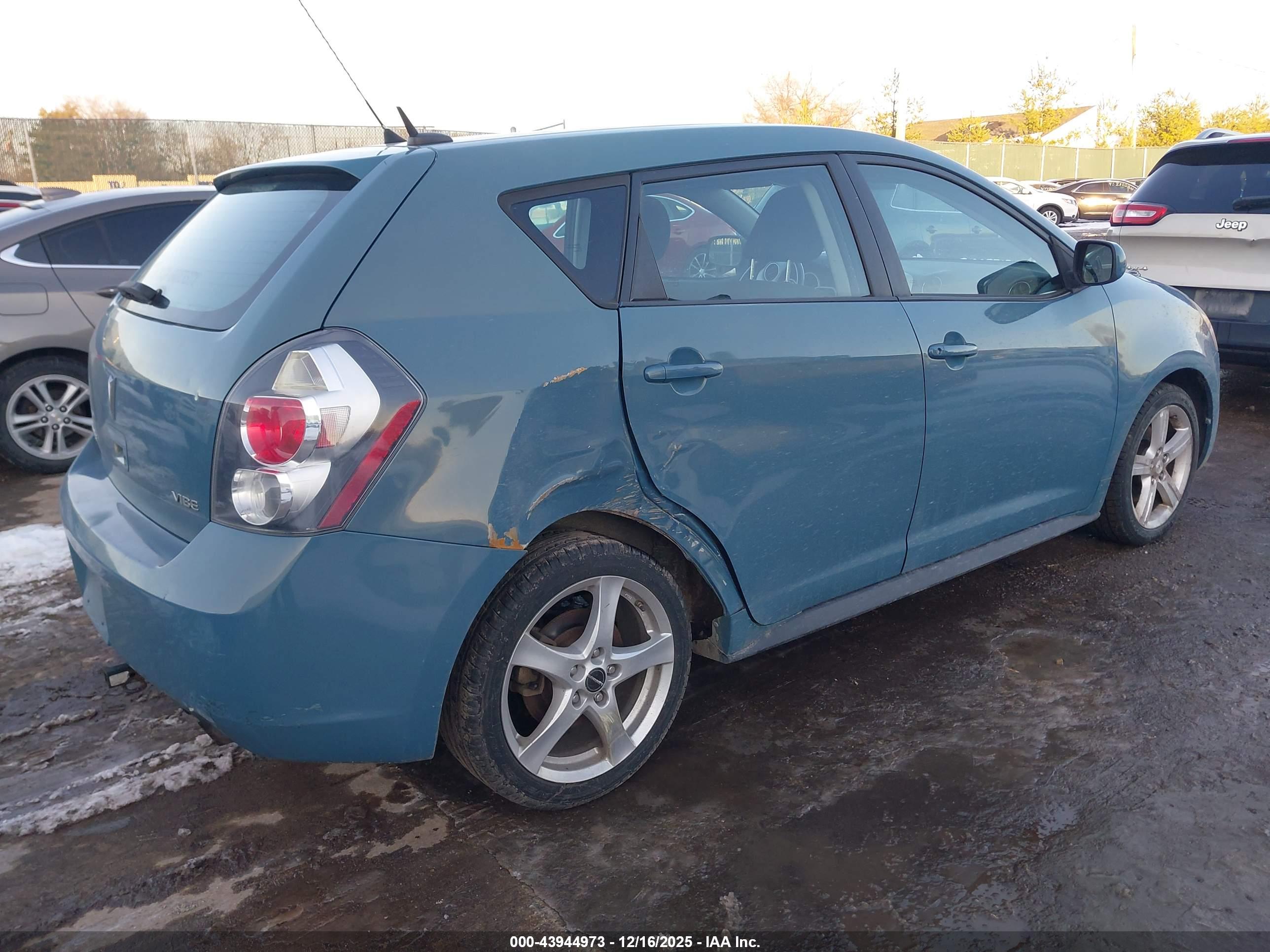 PONTIAC VIBE image 4