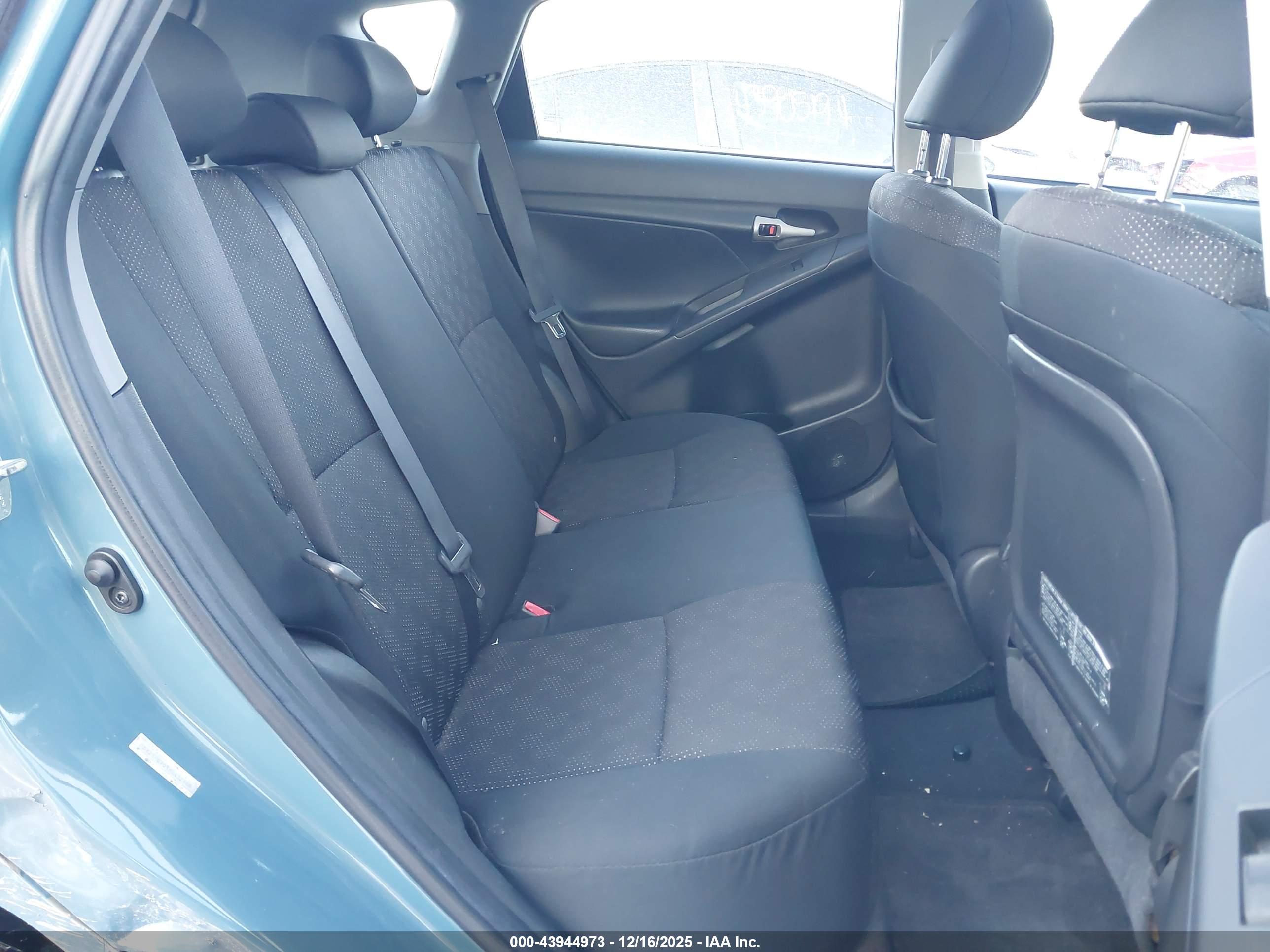 PONTIAC VIBE image 8