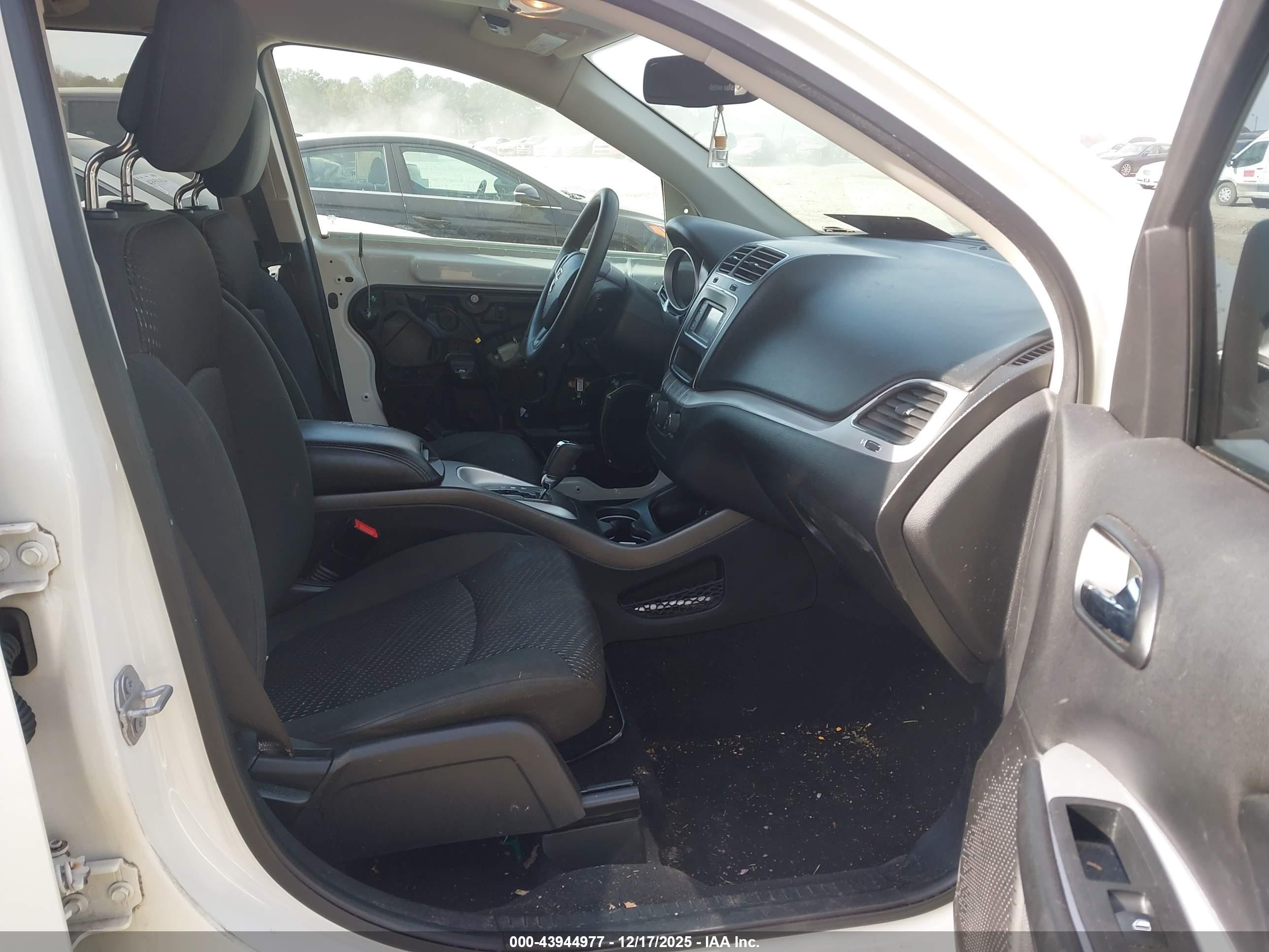 DODGE JOURNEY image 5