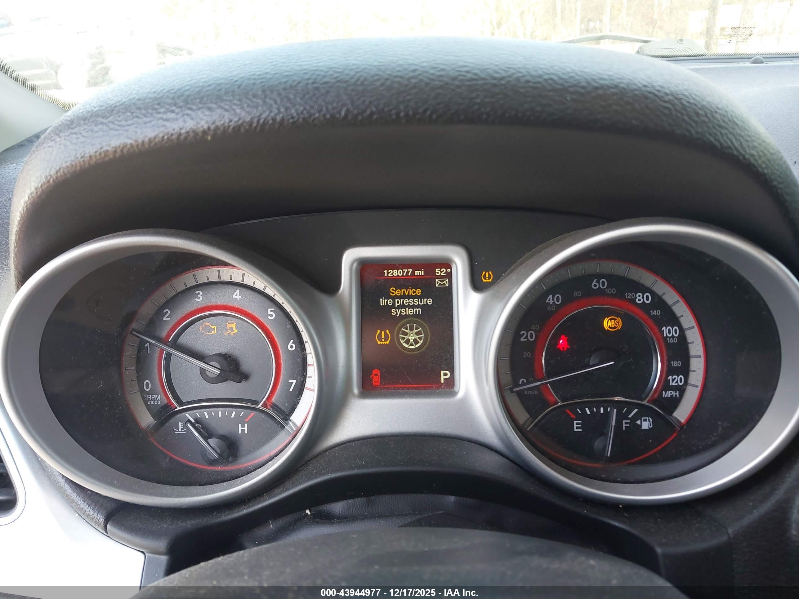 DODGE JOURNEY image 7