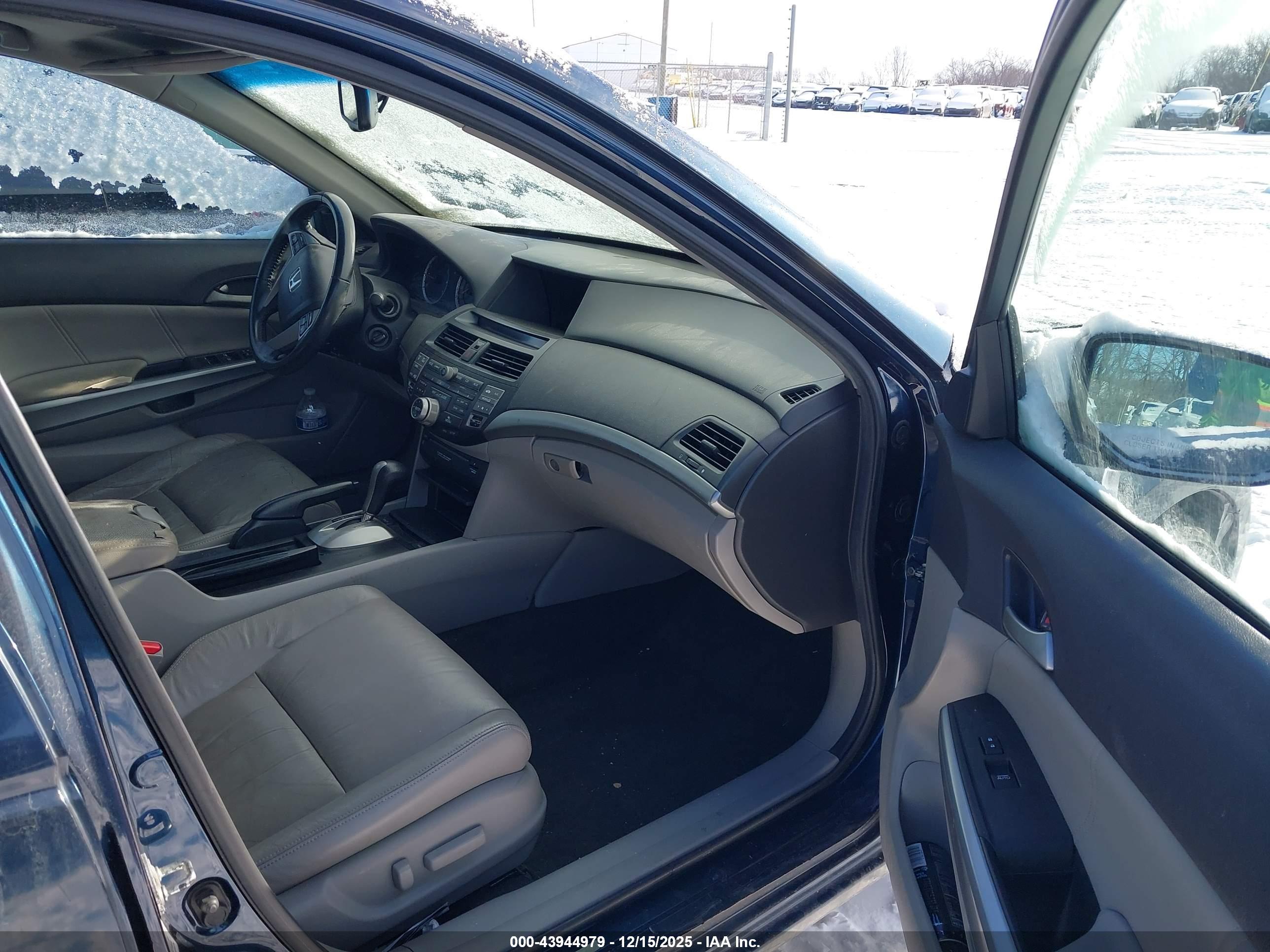 HONDA ACCORD image 5