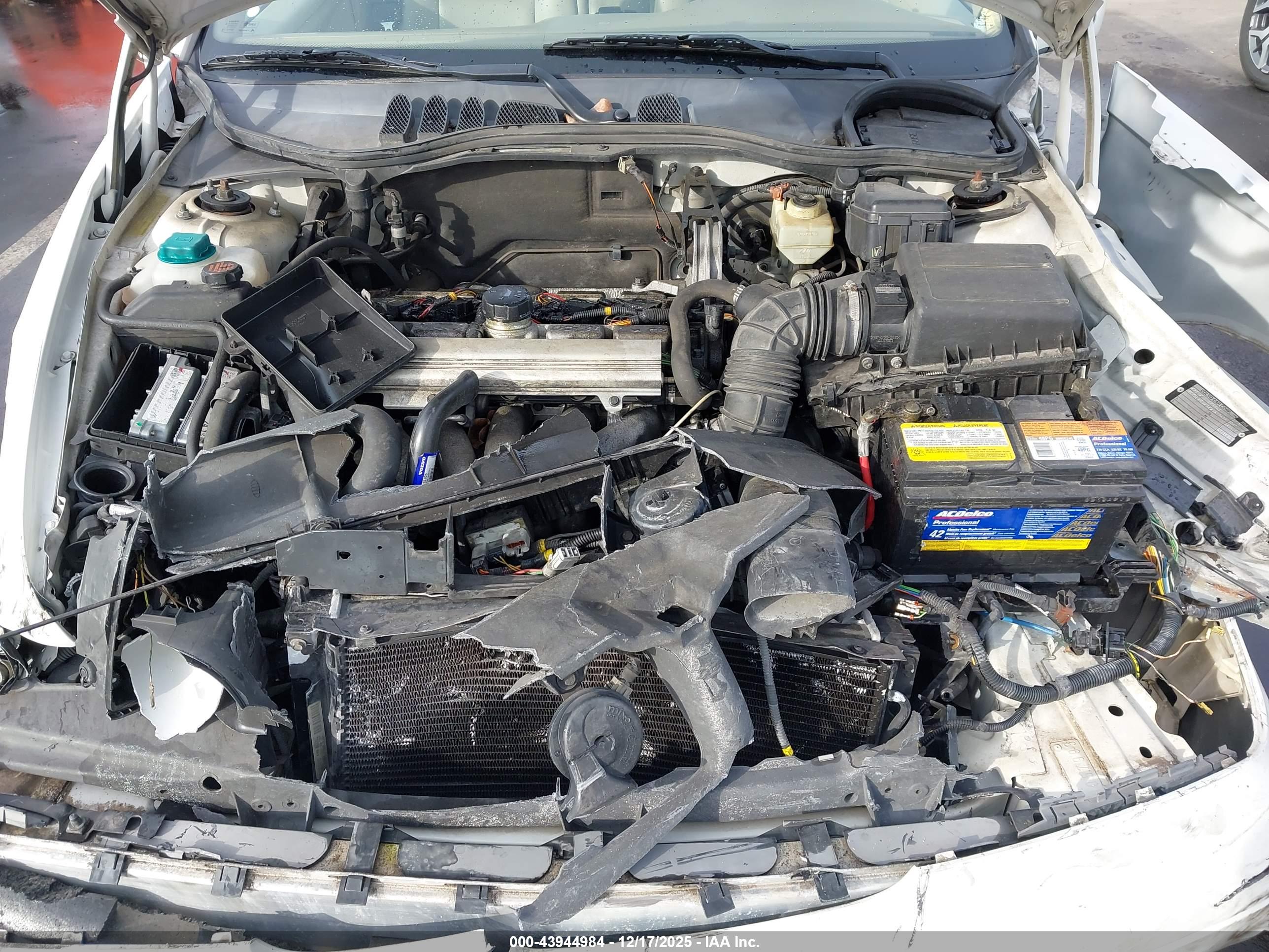 VOLVO V70 image 10