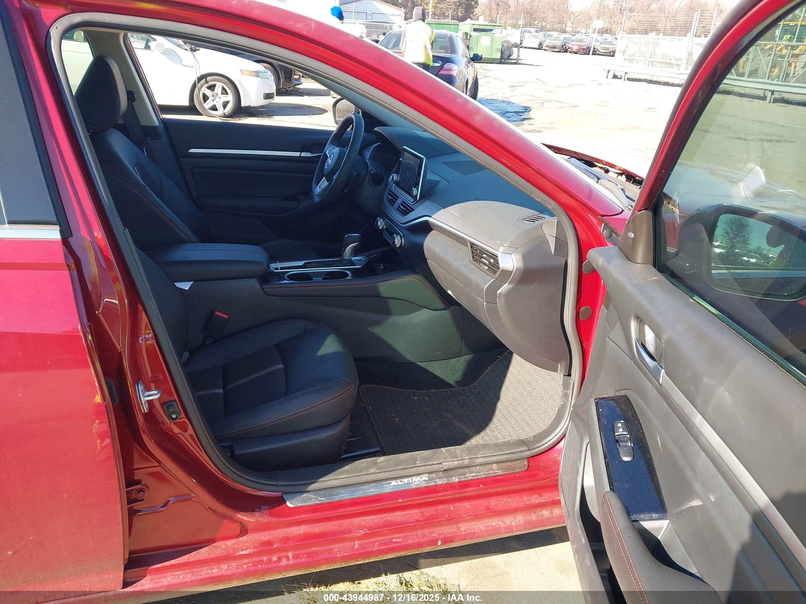 NISSAN ALTIMA image 5