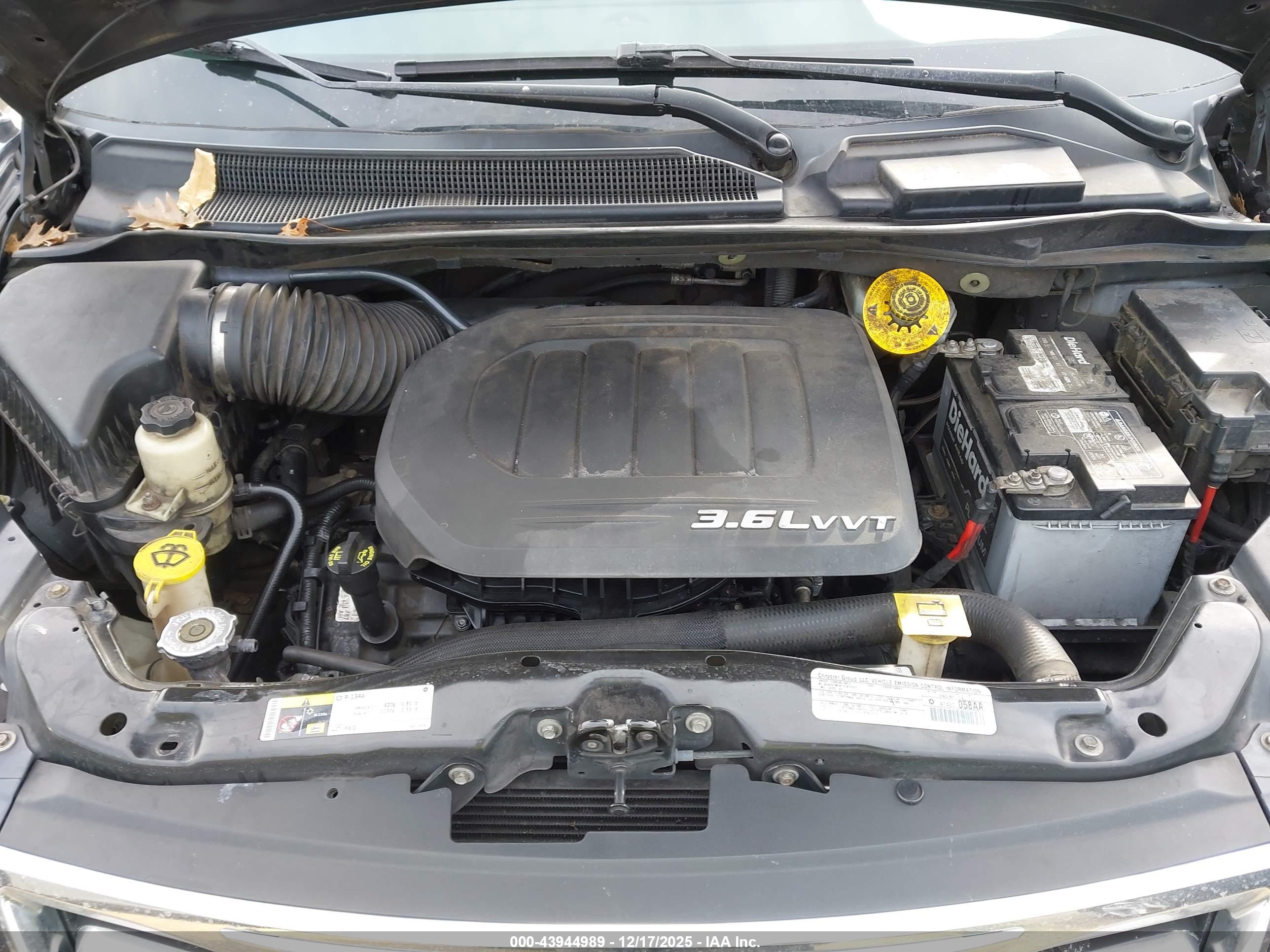 CHRYSLER TOWN image 10