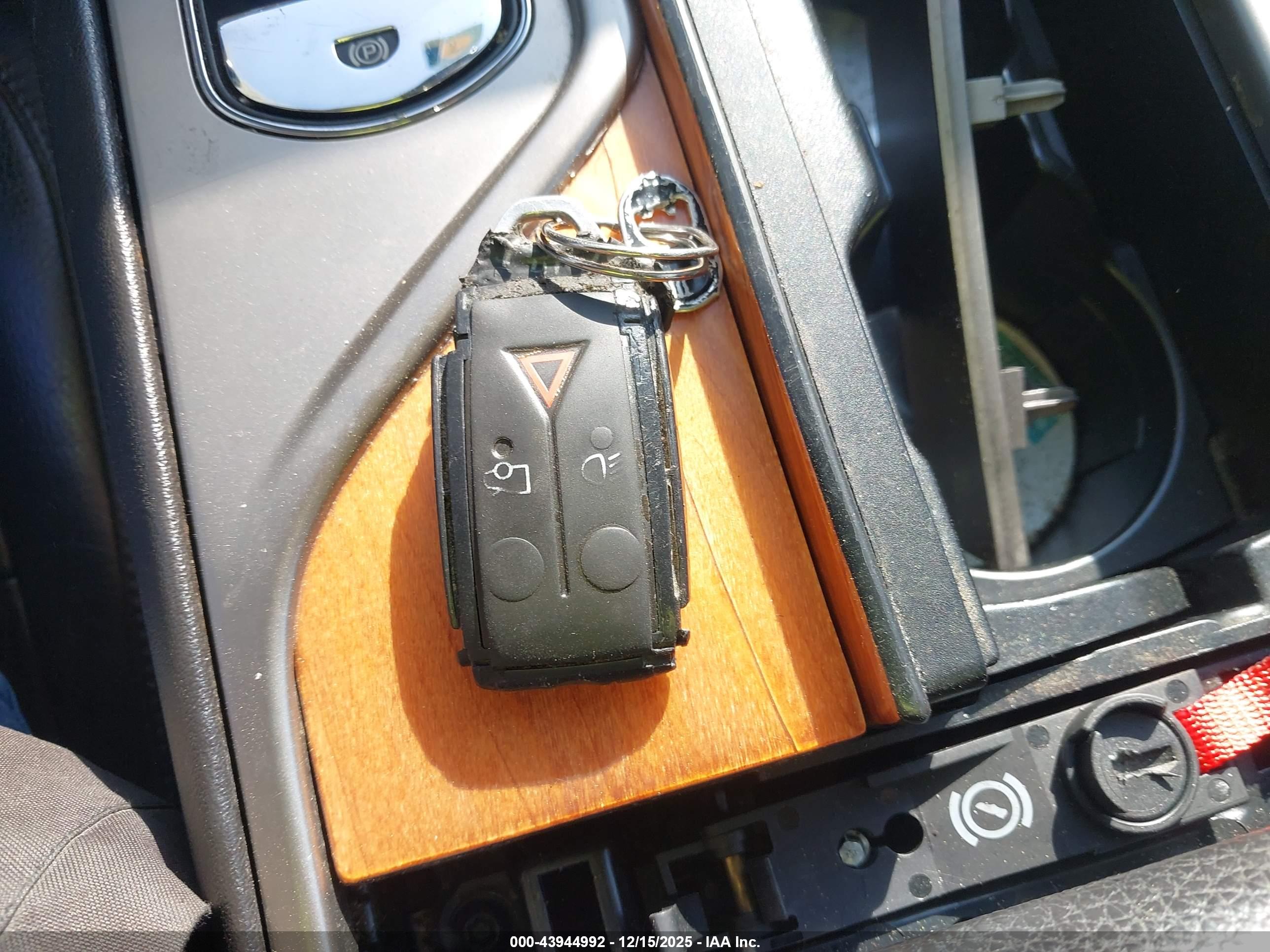 JAGUAR XF image 11