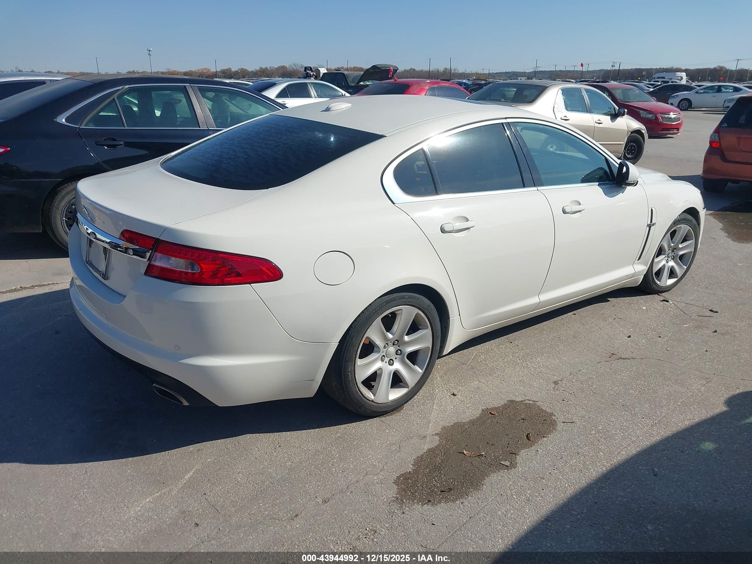 JAGUAR XF image 4