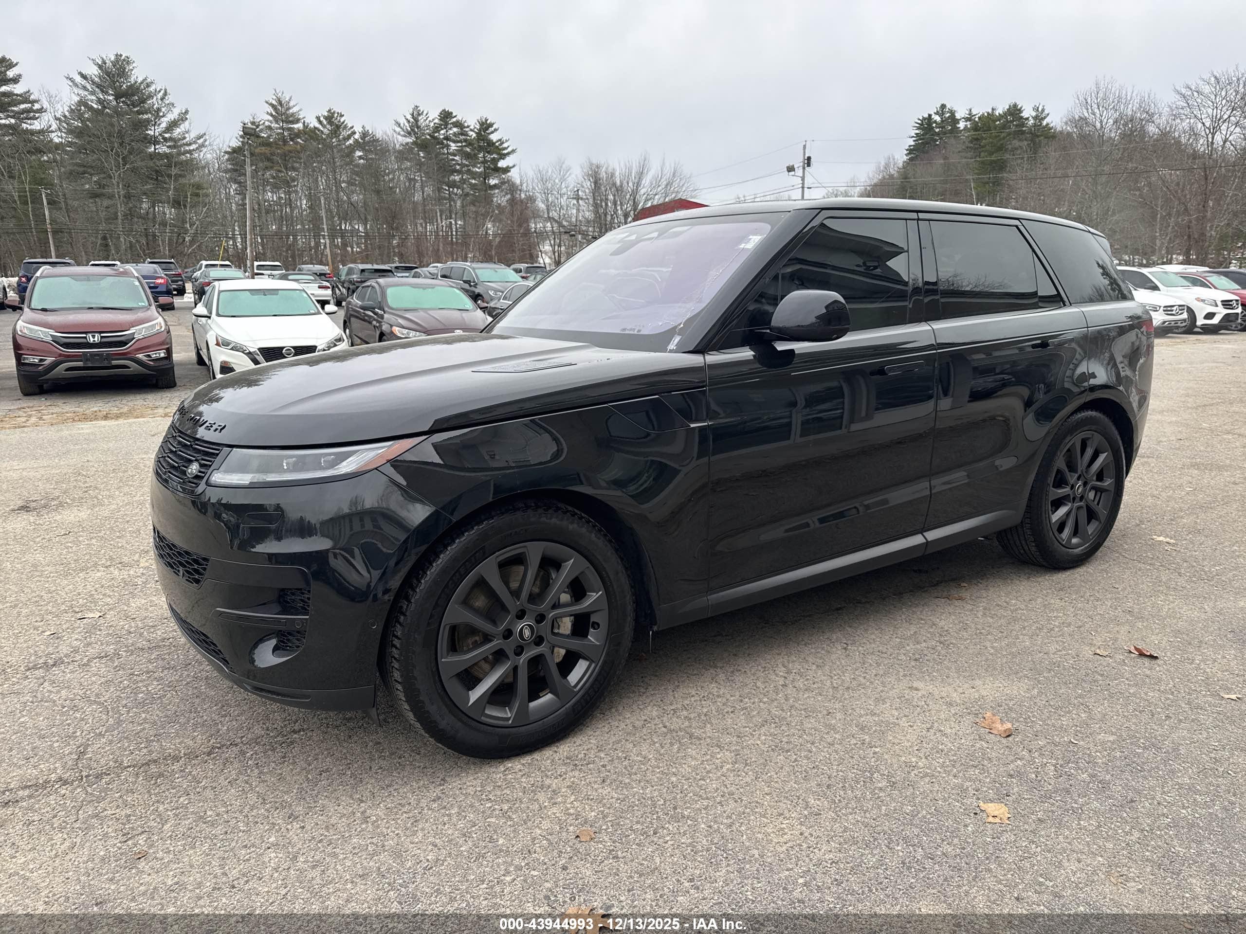 LAND ROVER image 2