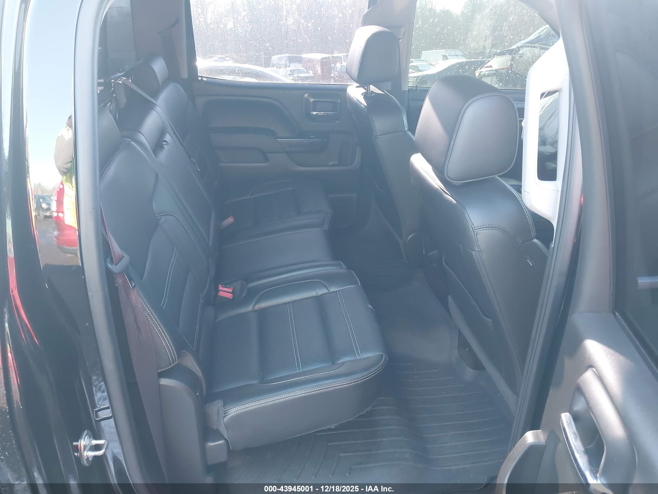 GMC SIERRA image 8