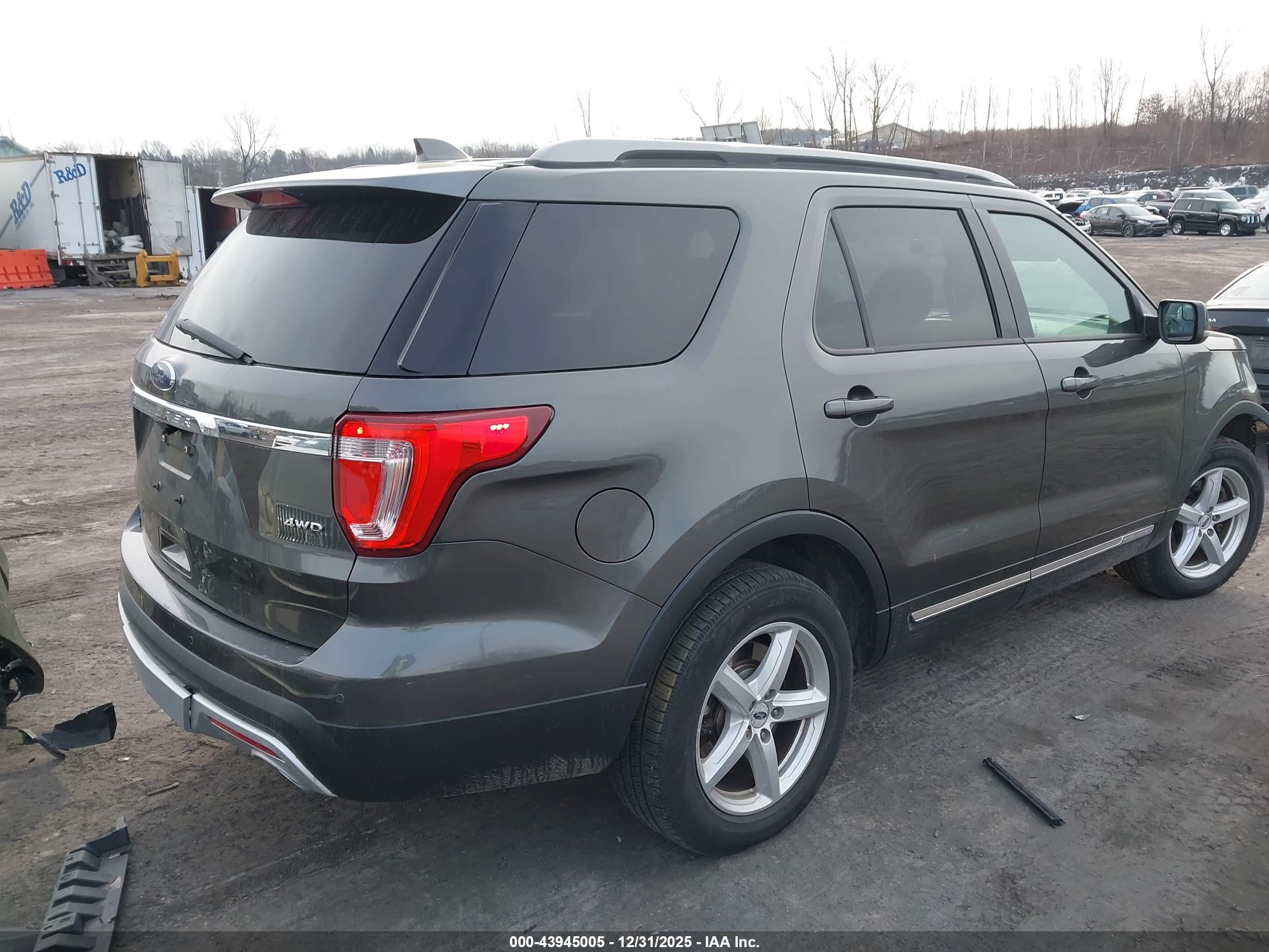 FORD EXPLORER image 4