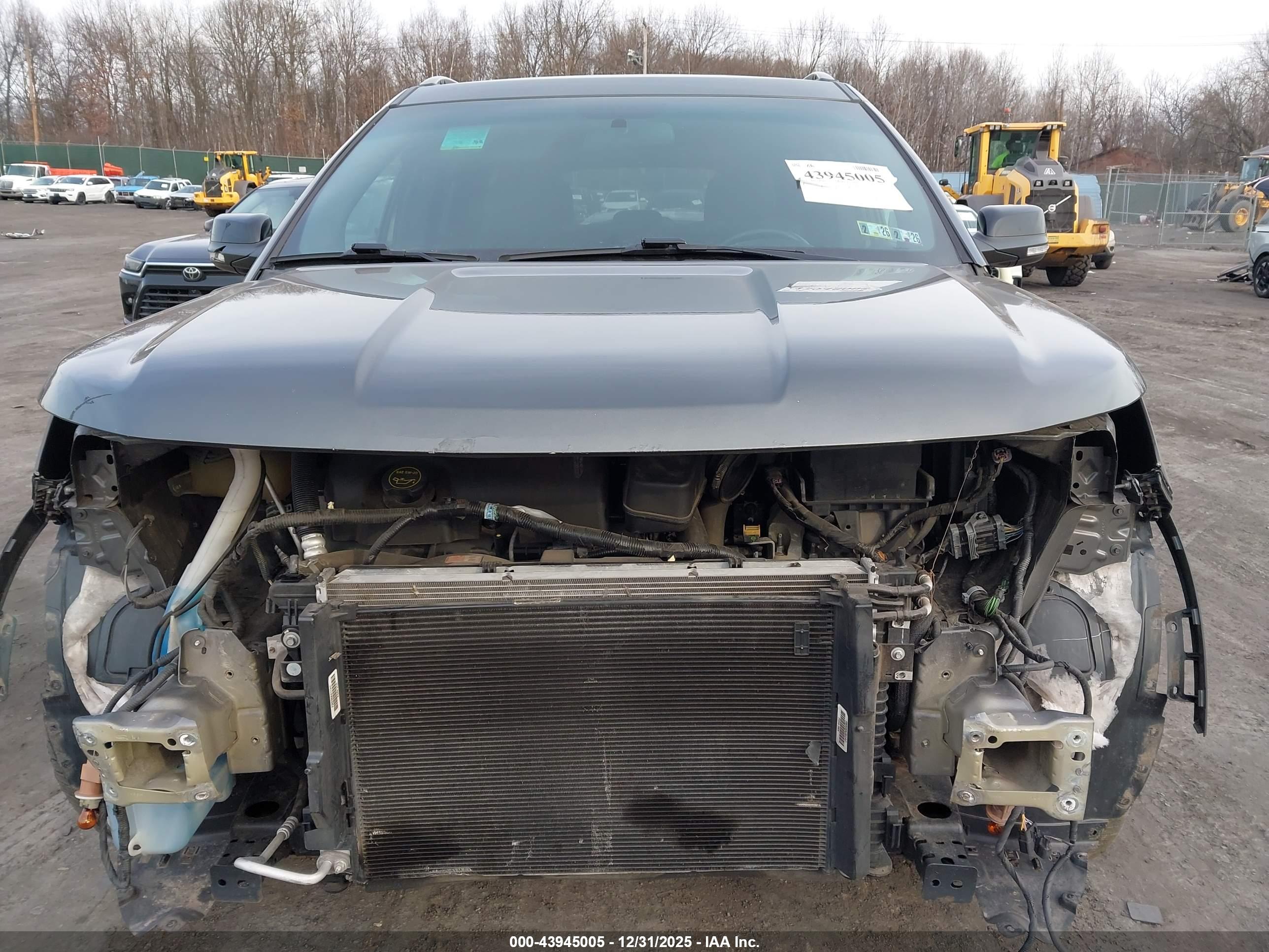 FORD EXPLORER image 6