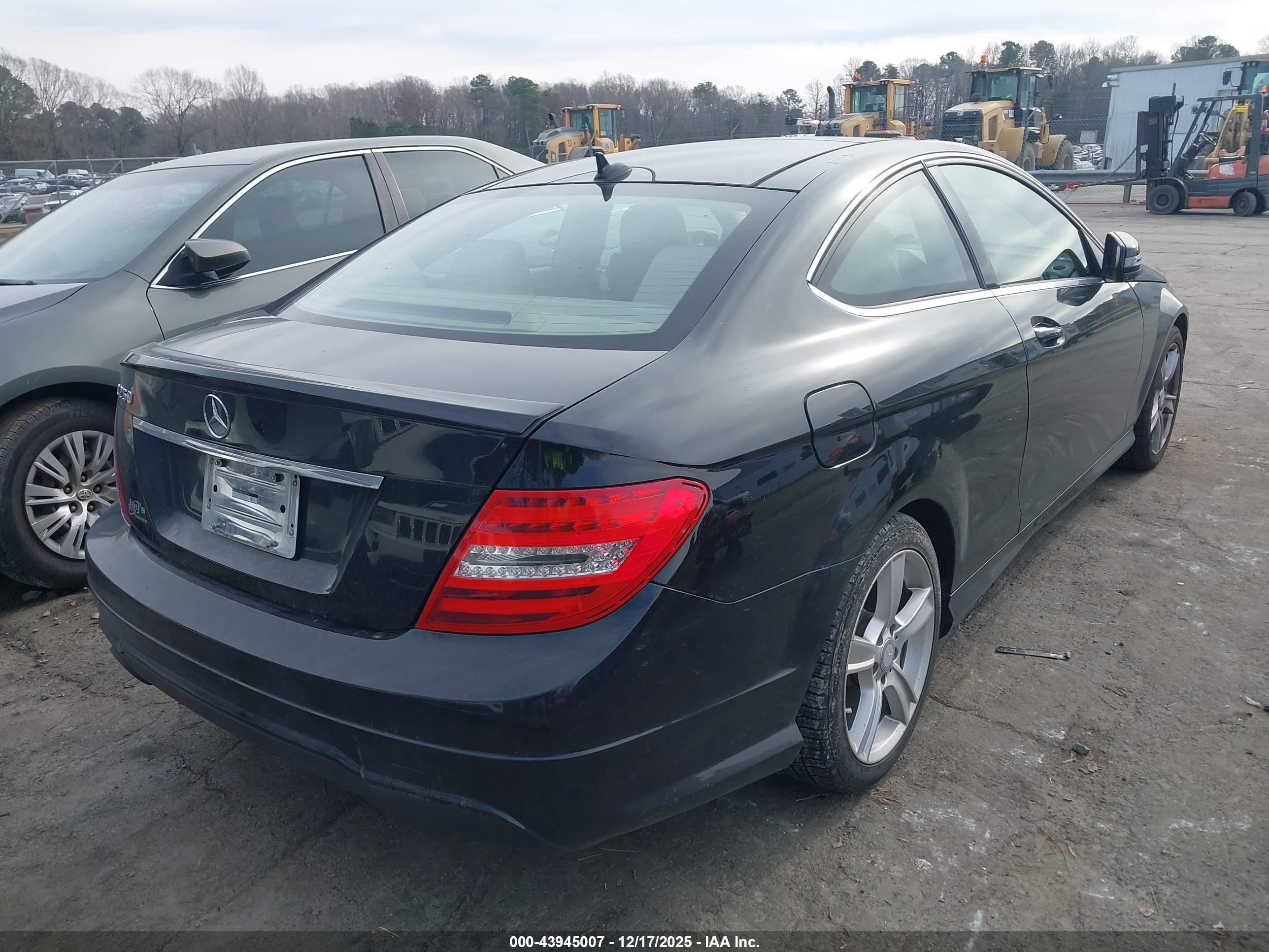 MERCEDES-BENZ C image 4