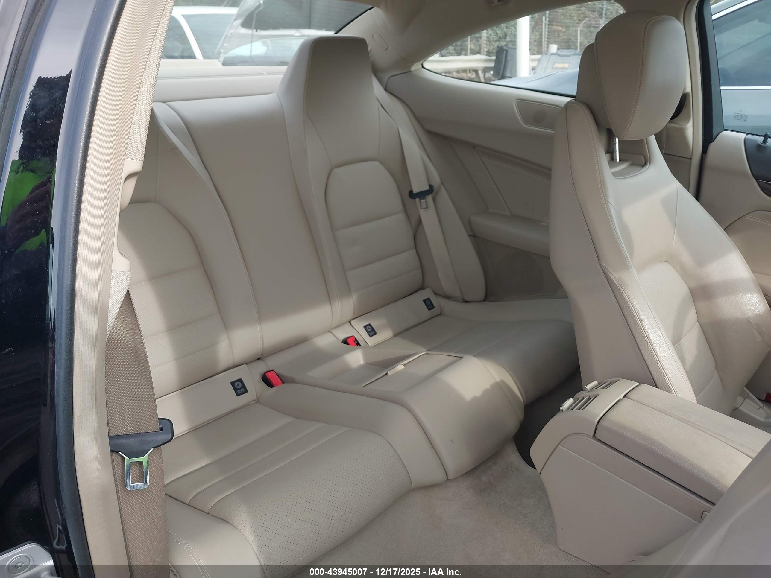 MERCEDES-BENZ C image 8