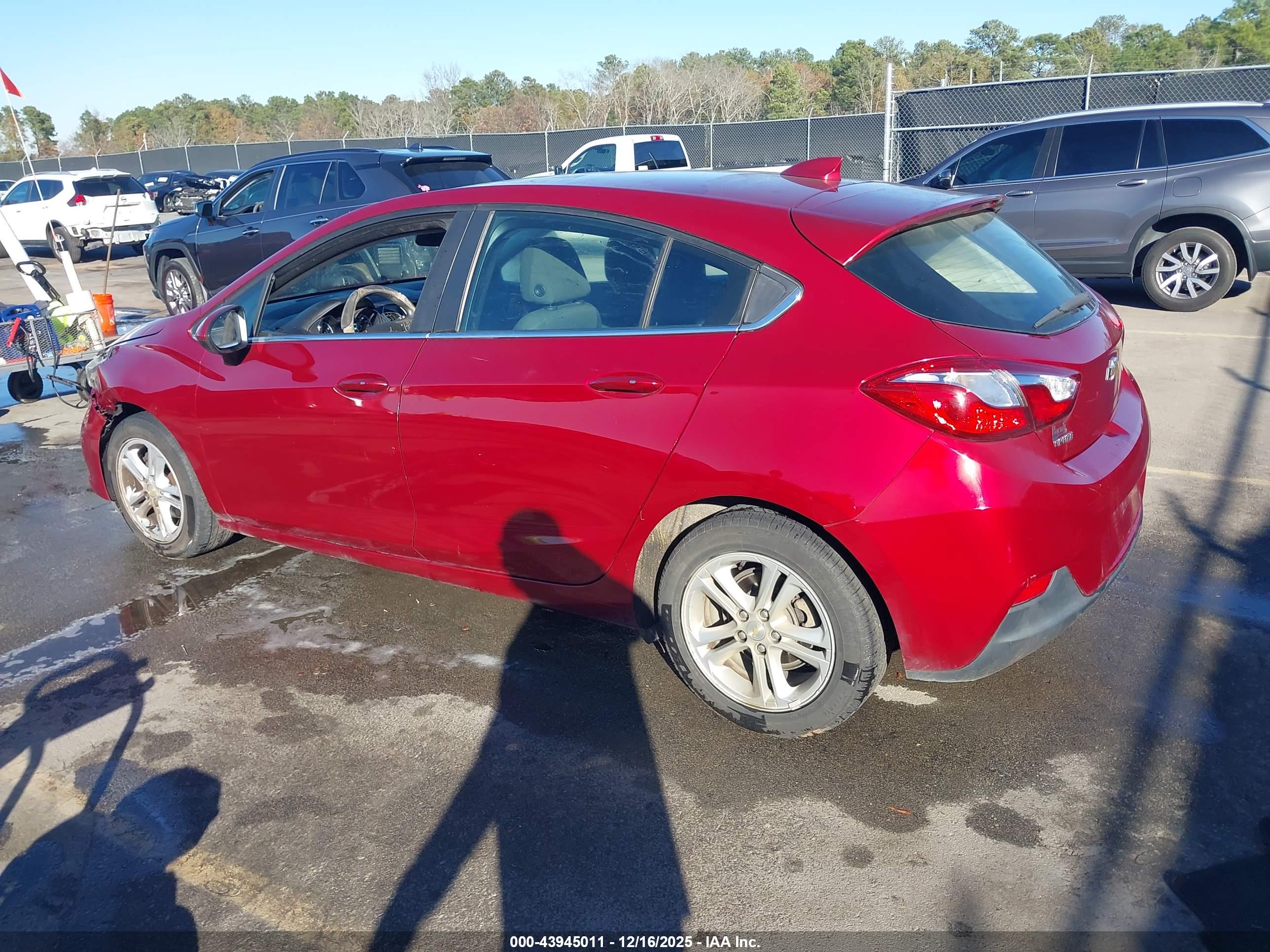 CHEVROLET CRUZE image 3