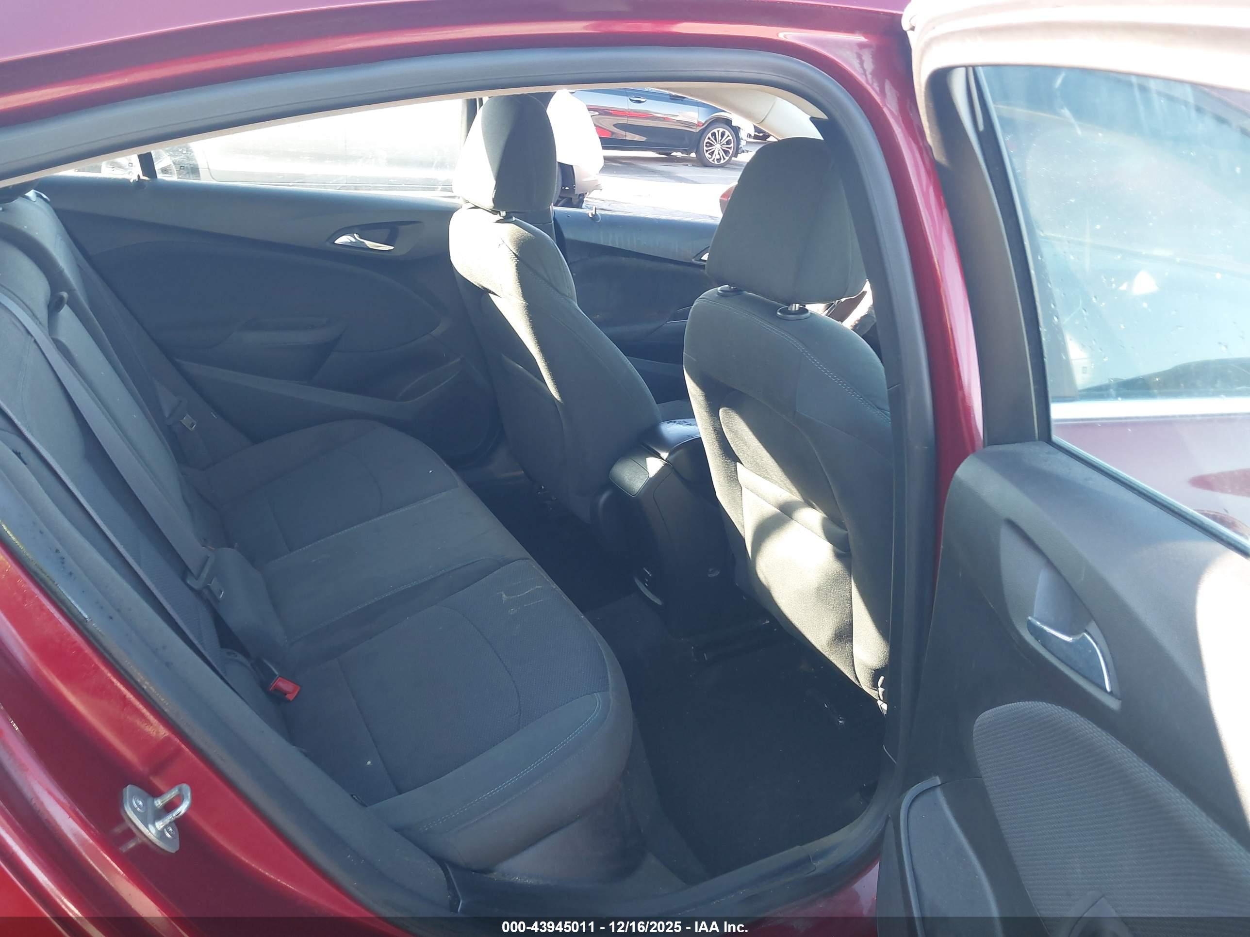 CHEVROLET CRUZE image 8