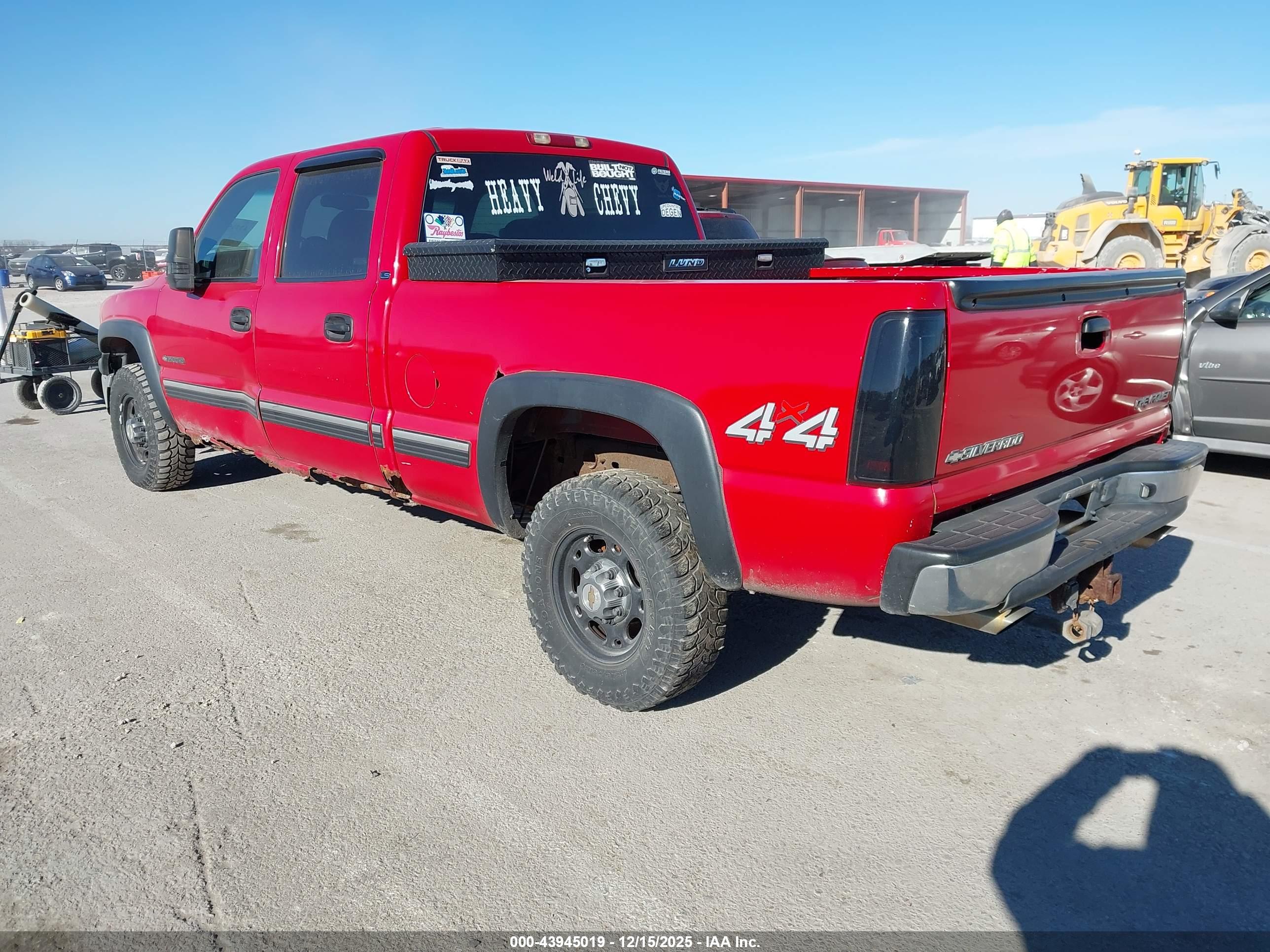 CHEVROLET SILVERADO image 3