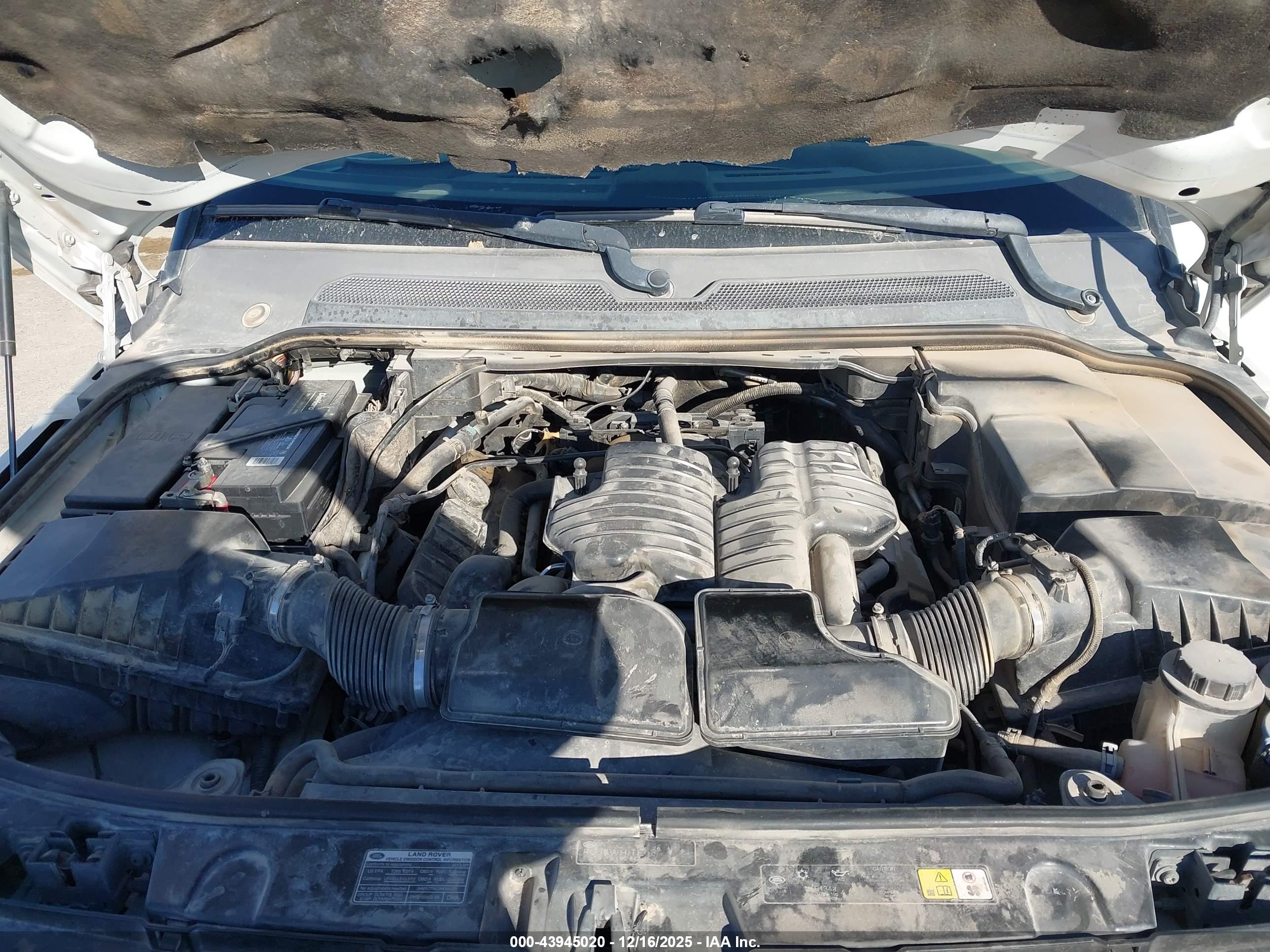 LAND ROVER image 10