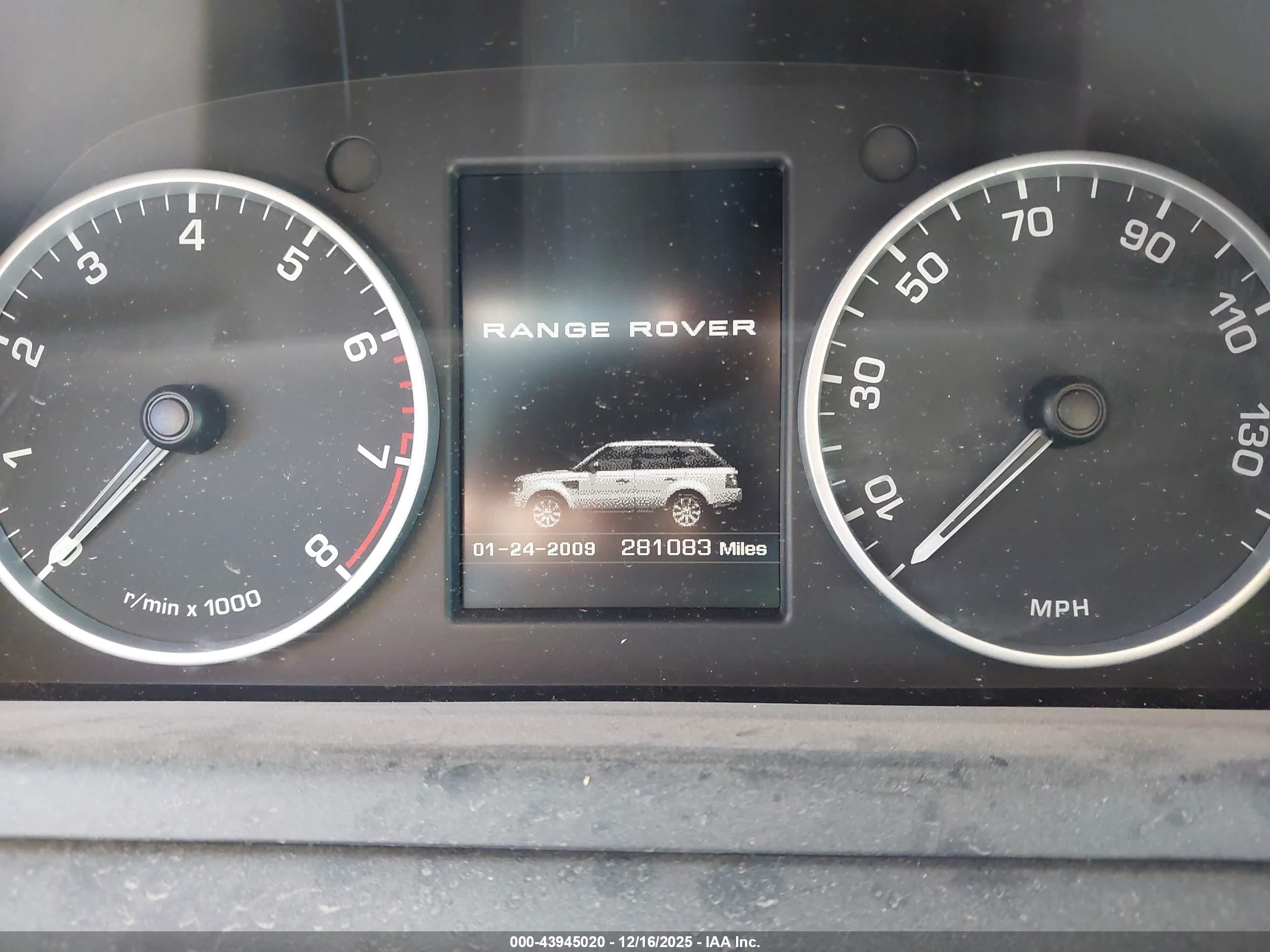 LAND ROVER image 7