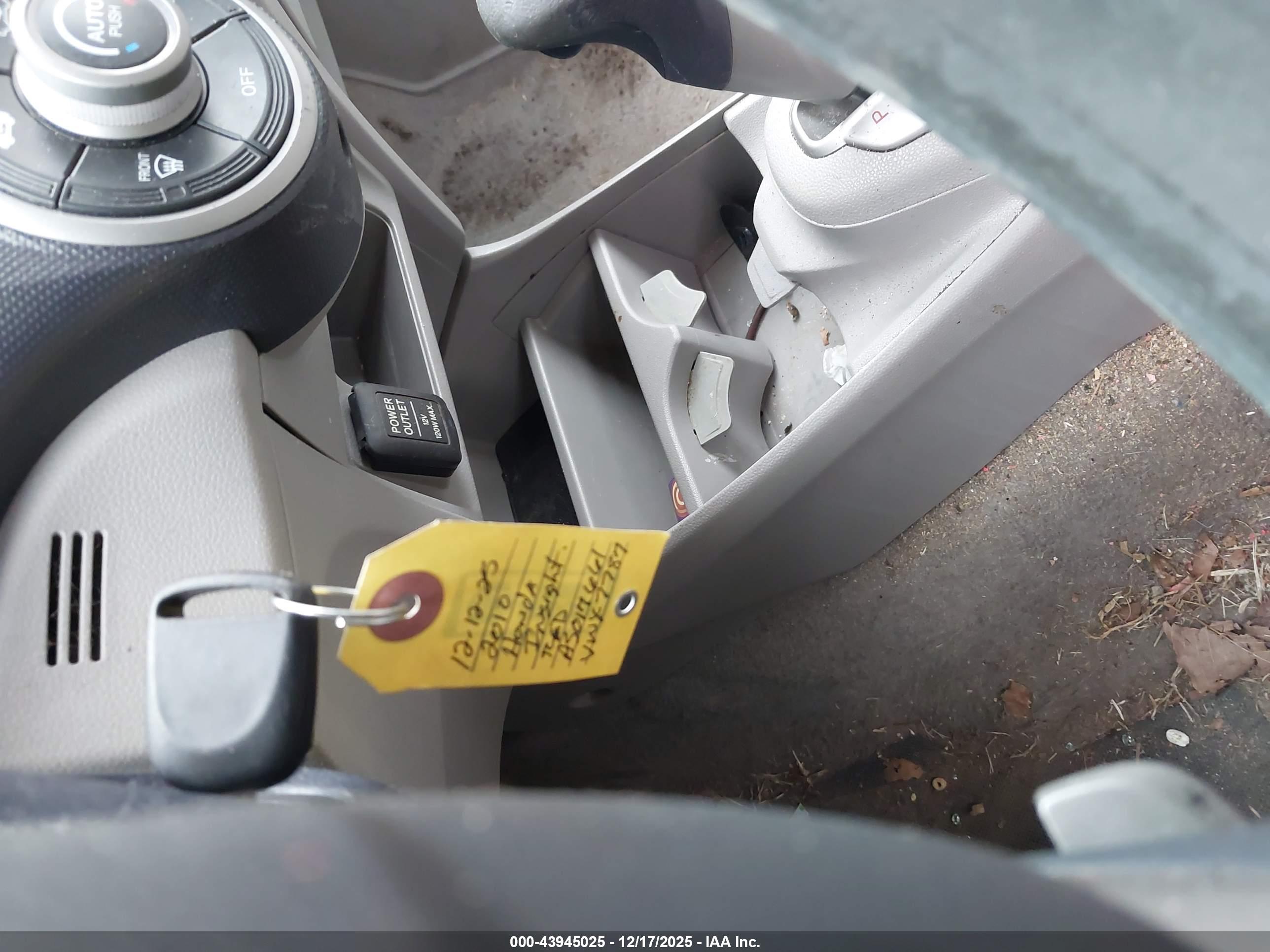 HONDA INSIGHT image 11
